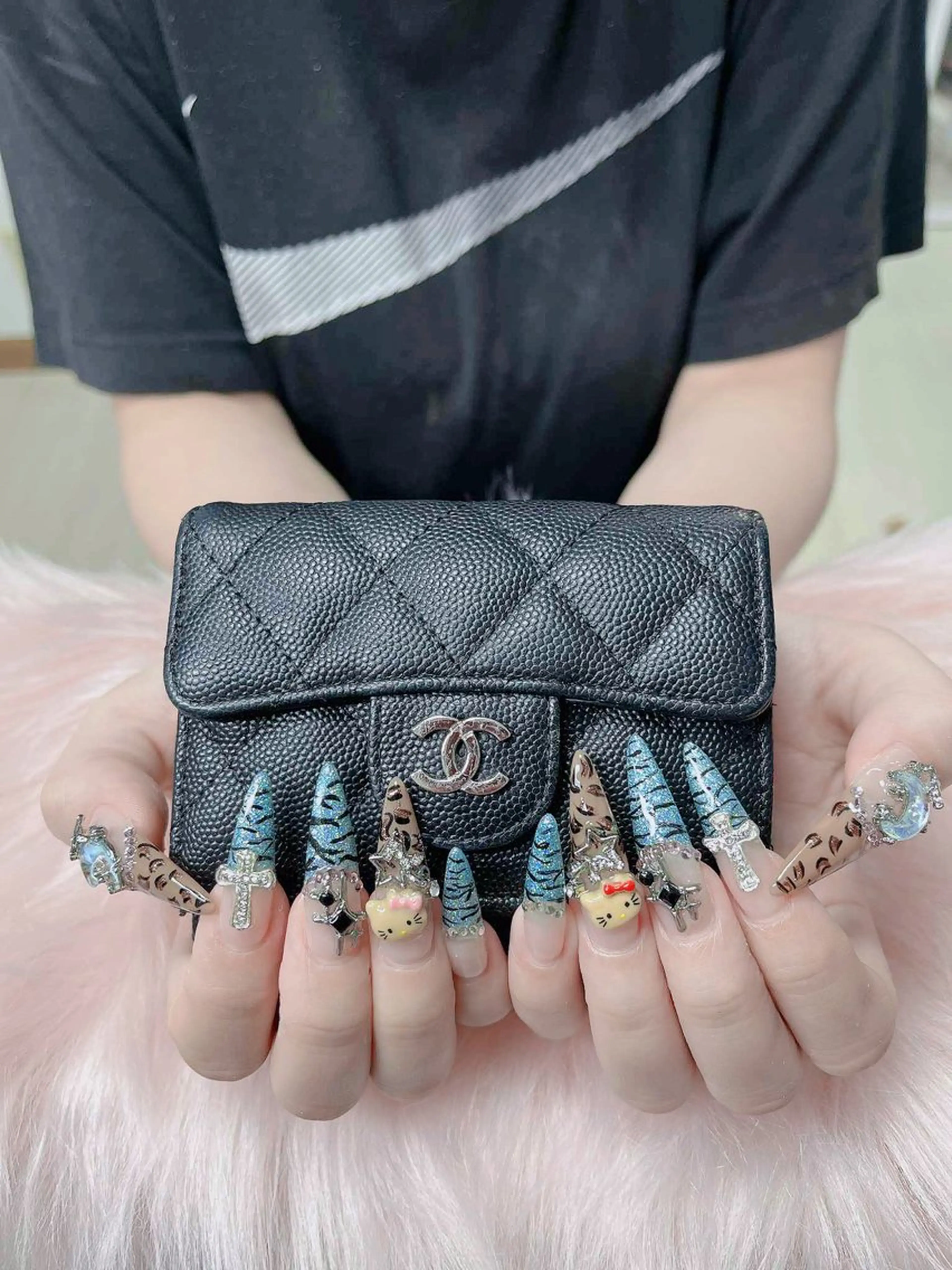 ネイル オーロラネイル フレンチネイル ジェルネイル ハロウィン キラキラネイル ハンドネイル H.baby Nail Salonのネイルデザイン