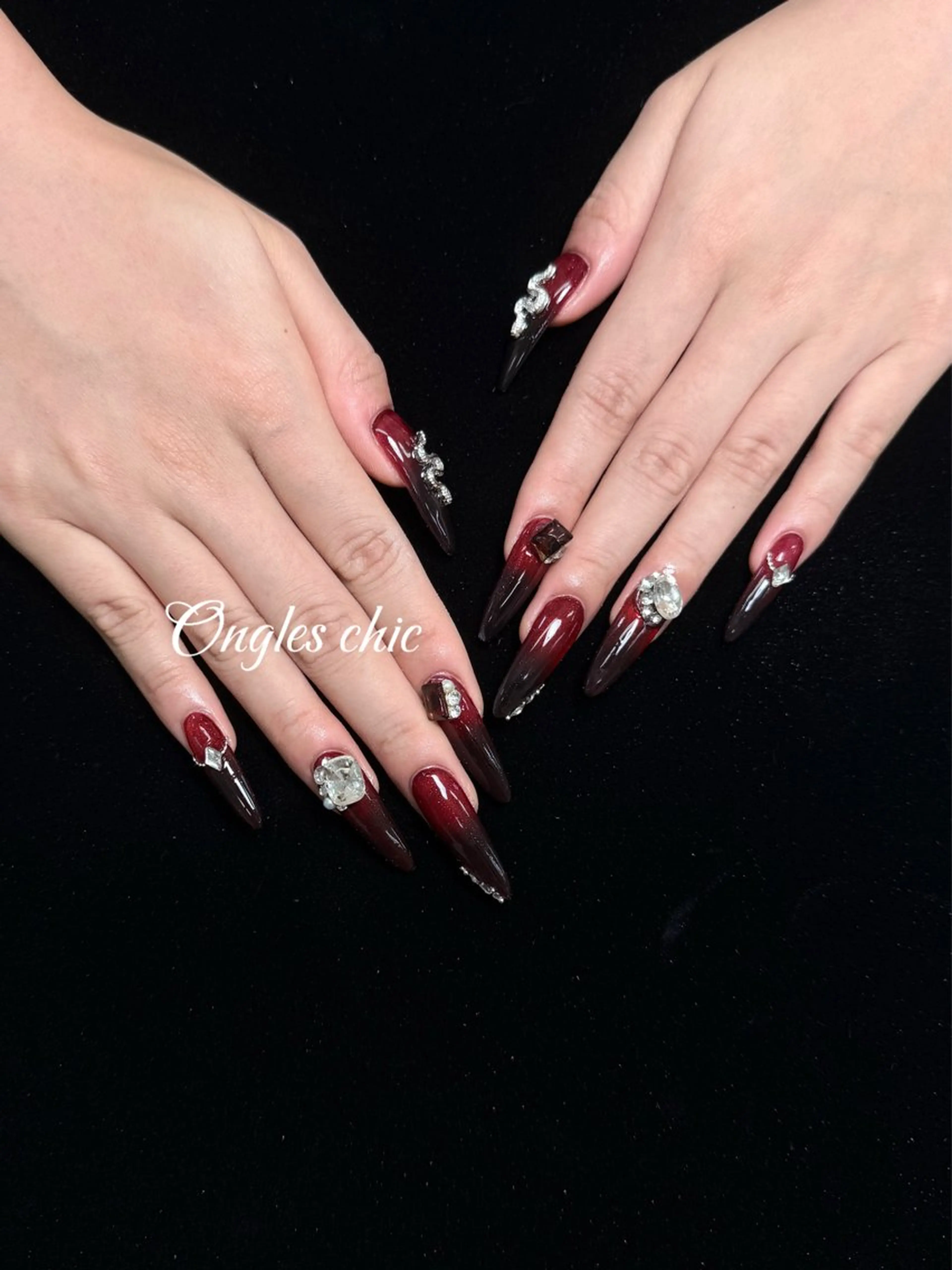 ネイル ハンドネイル ongles chicのネイルデザイン