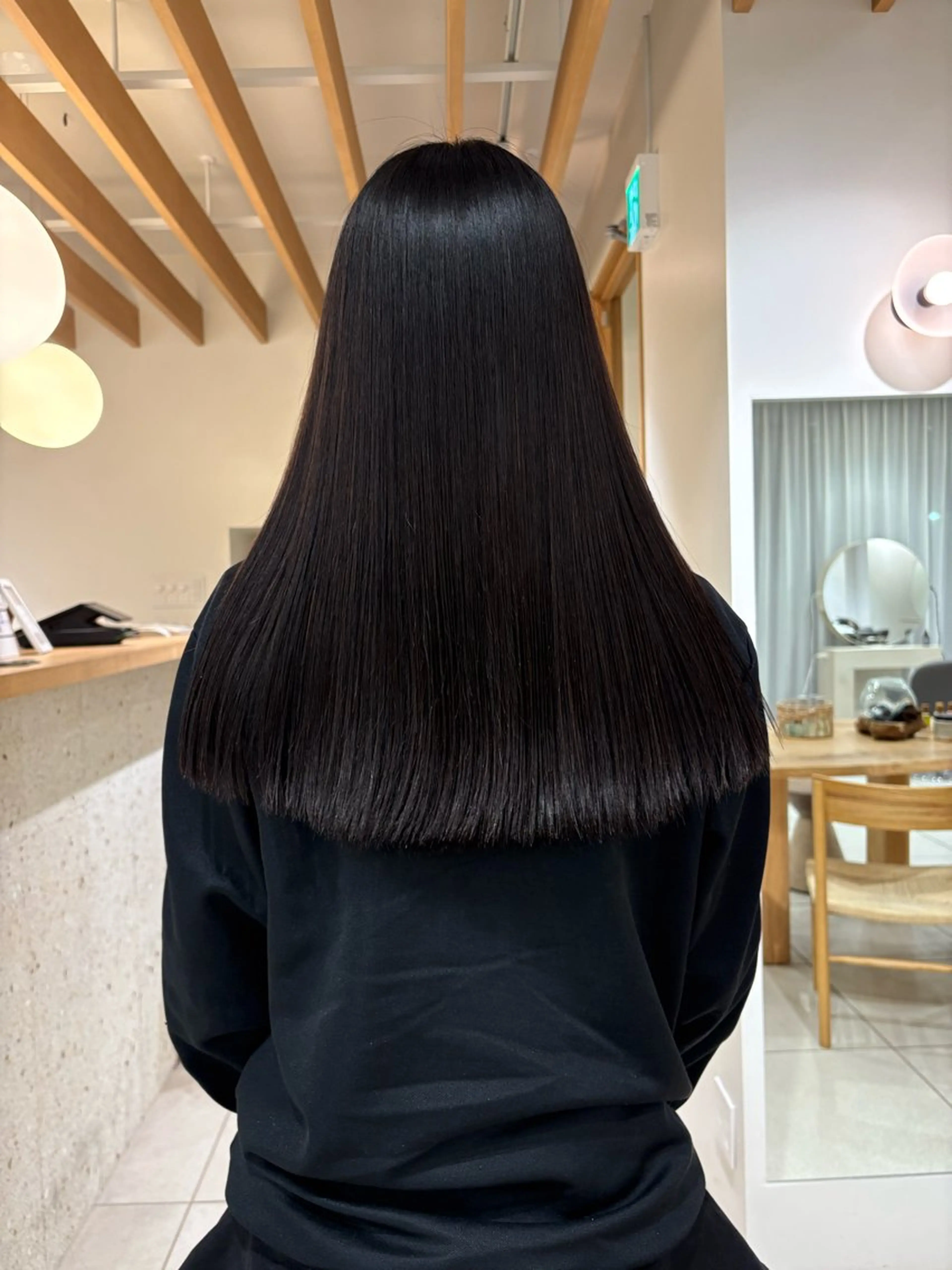 酸性ストレート ＋ ヘッドスパ付きヘアトリートメントの写真