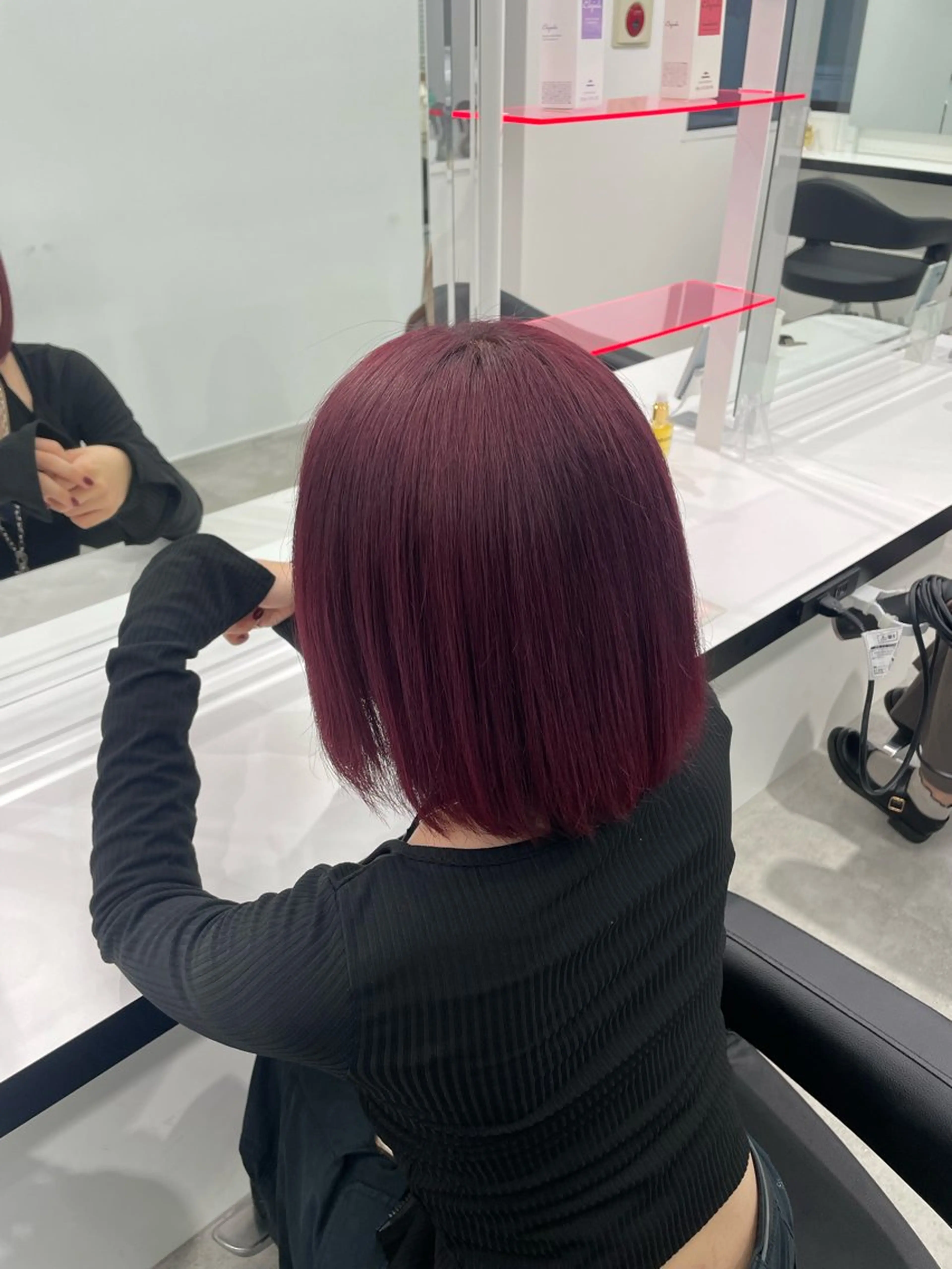 ミディアム カラー エフェクトブリーチ／ レイヤーカット／翔のヘアスタイル