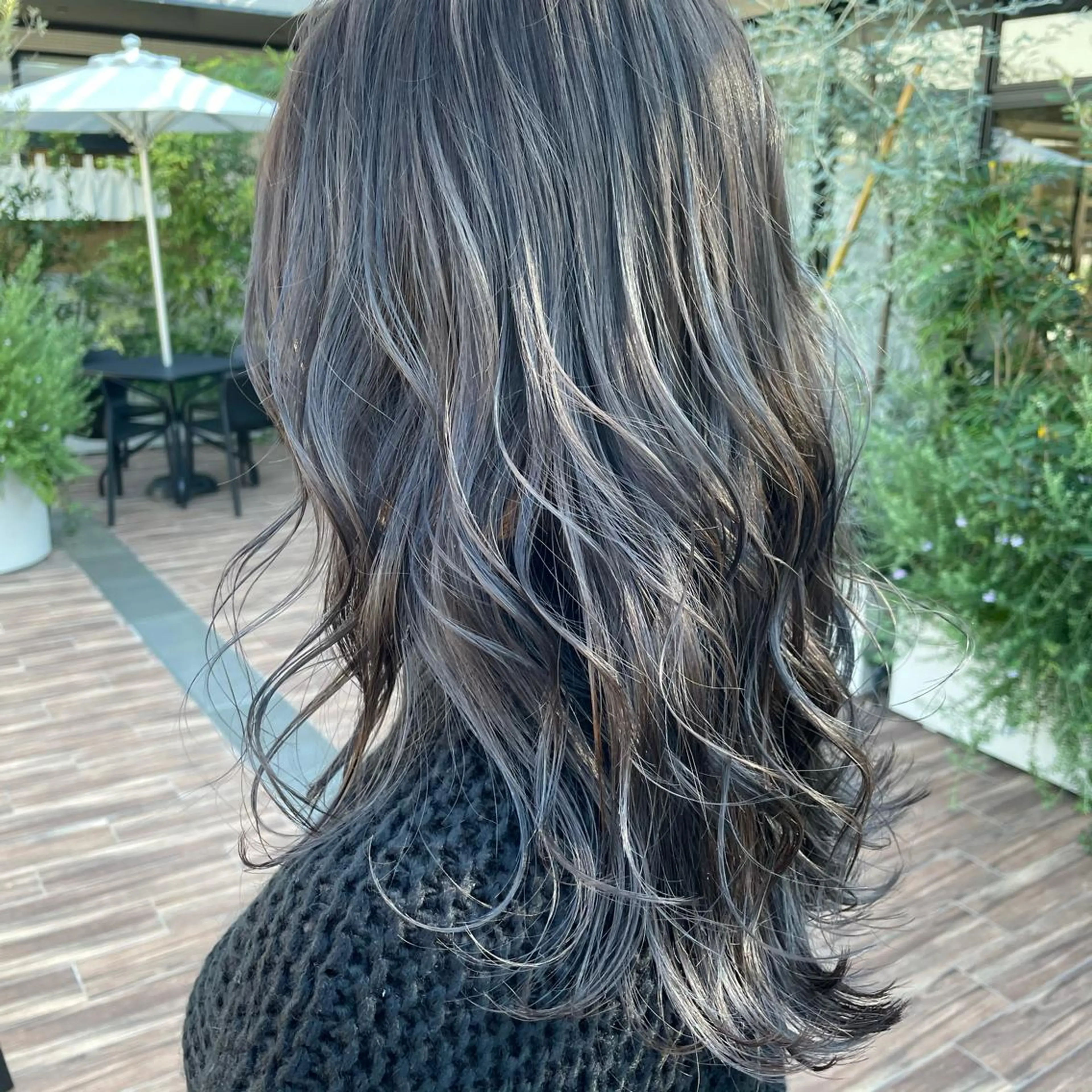 セミロング カラー マエダ リョウのヘアスタイル