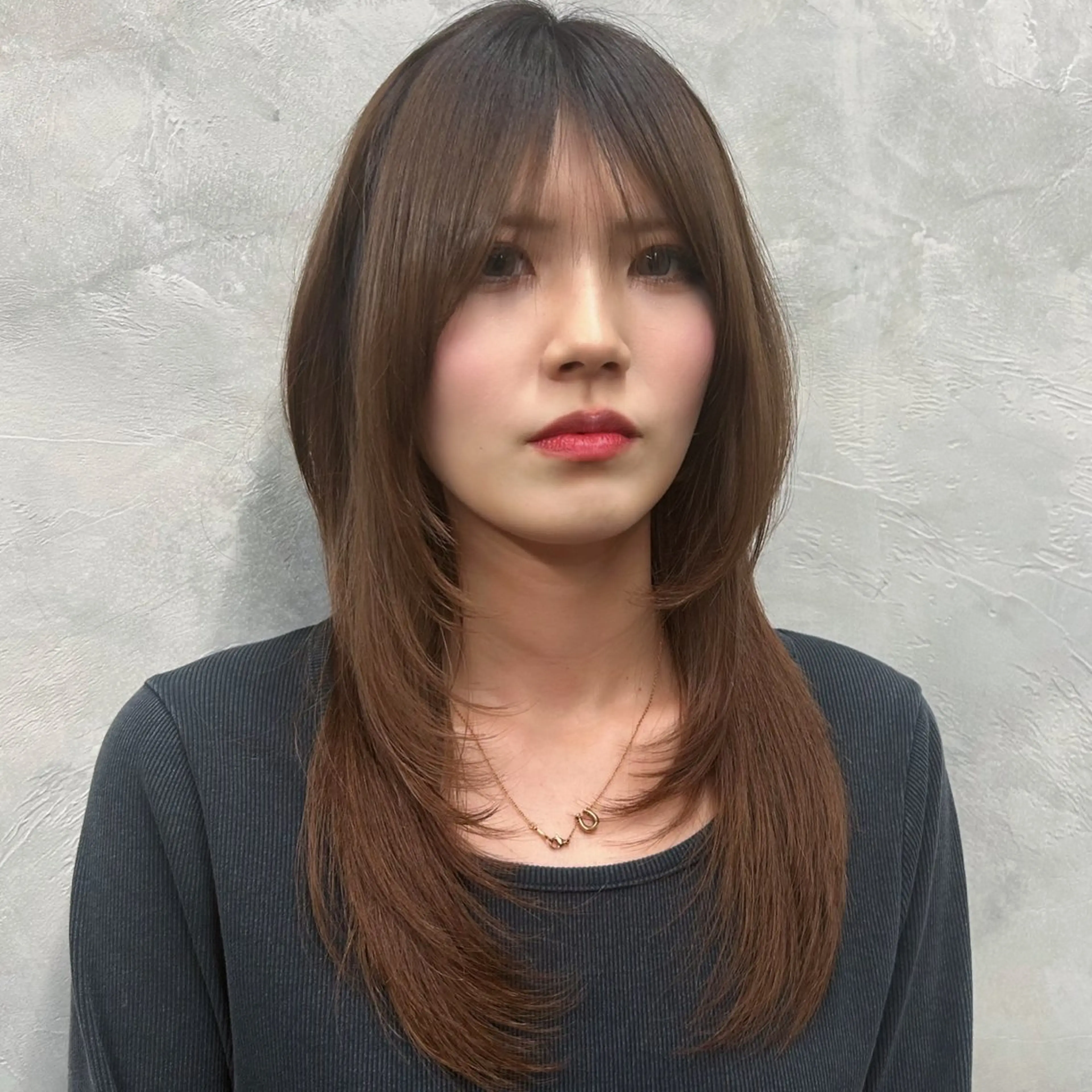 ロング カット 松川ヒナ|韓国レイヤ /耳つぼジュエリーのヘアスタイル