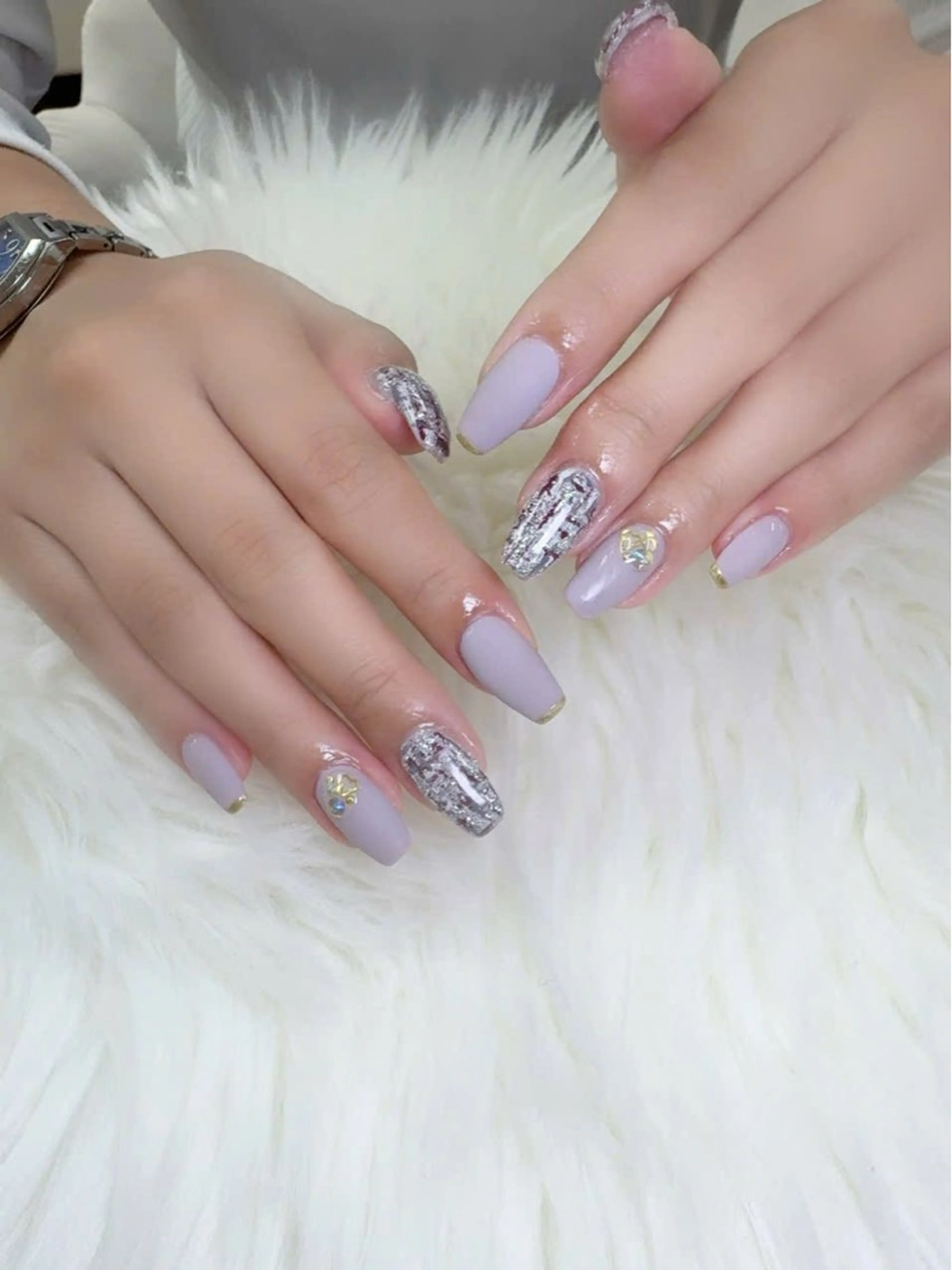 ネイル フレンチネイル グラデーション キラキラネイル 韓国ネイル マグネットネイル ハンドネイル ハンドケア Hara Nail 【パラジェル使用】のネイルデザイン