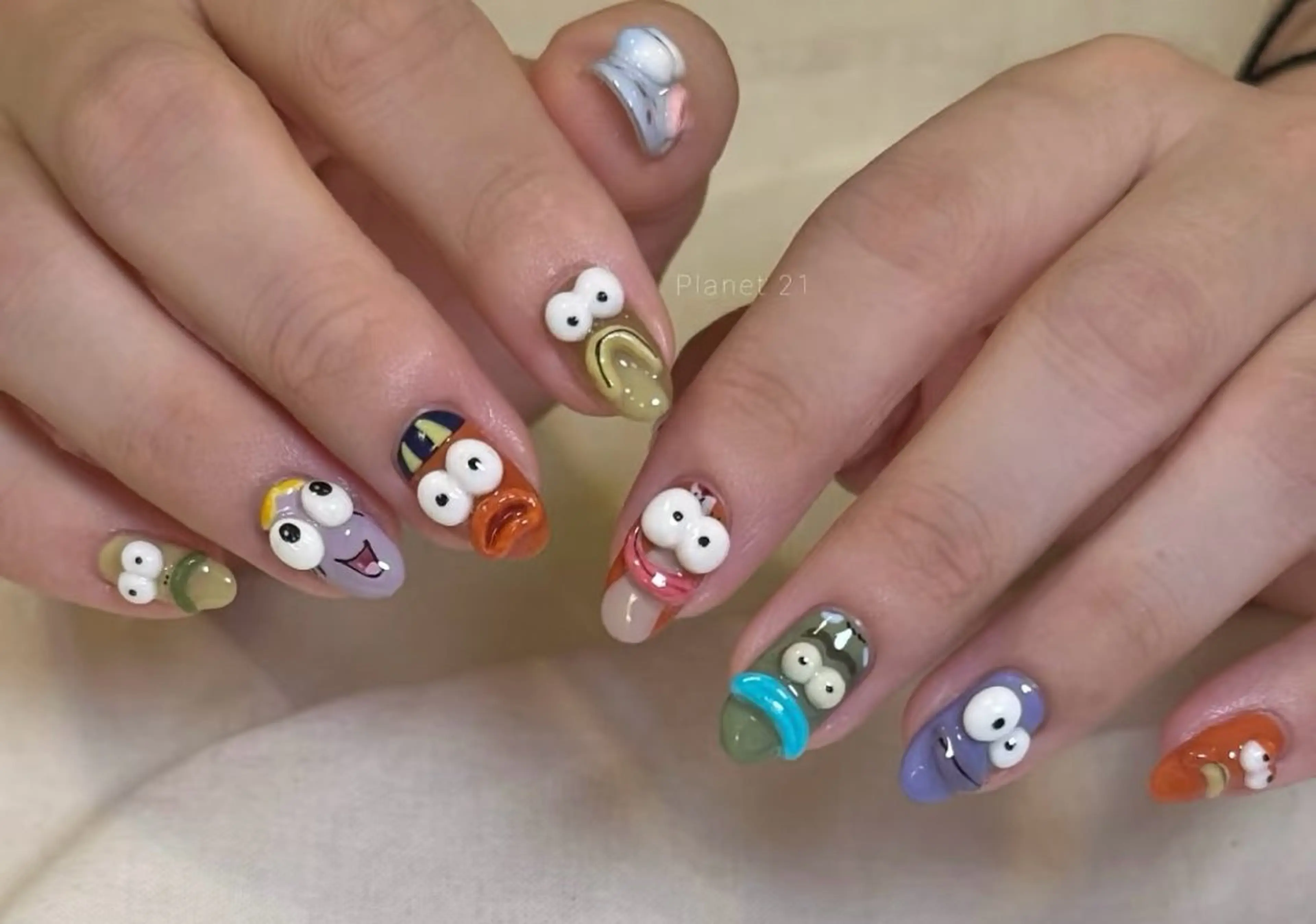 ネイル 高木 維麗絲のネイルデザイン