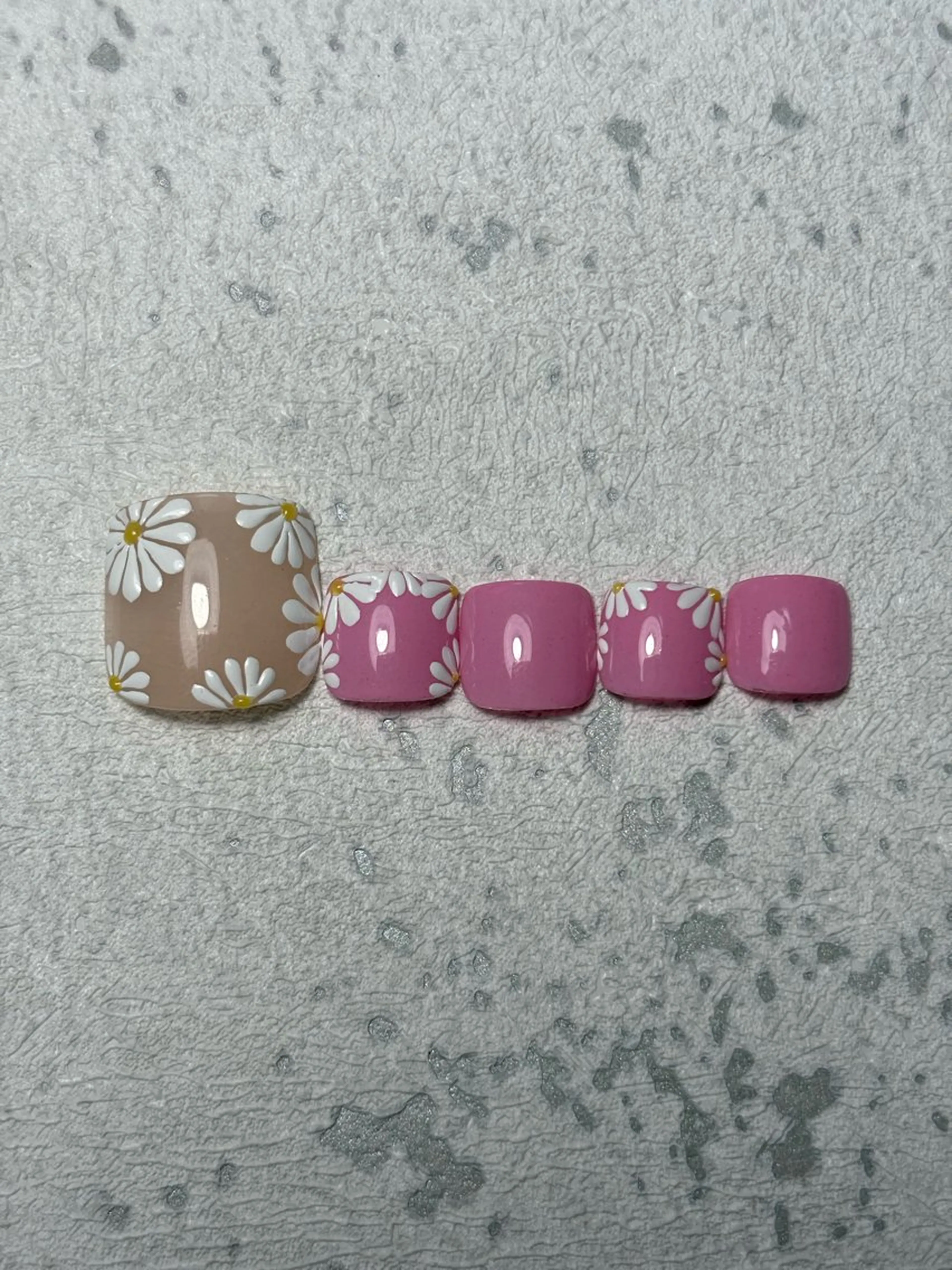 ネイル フットネイル Li'a Bloom所属・🦋🤍 madoka🤍のネイルデザイン