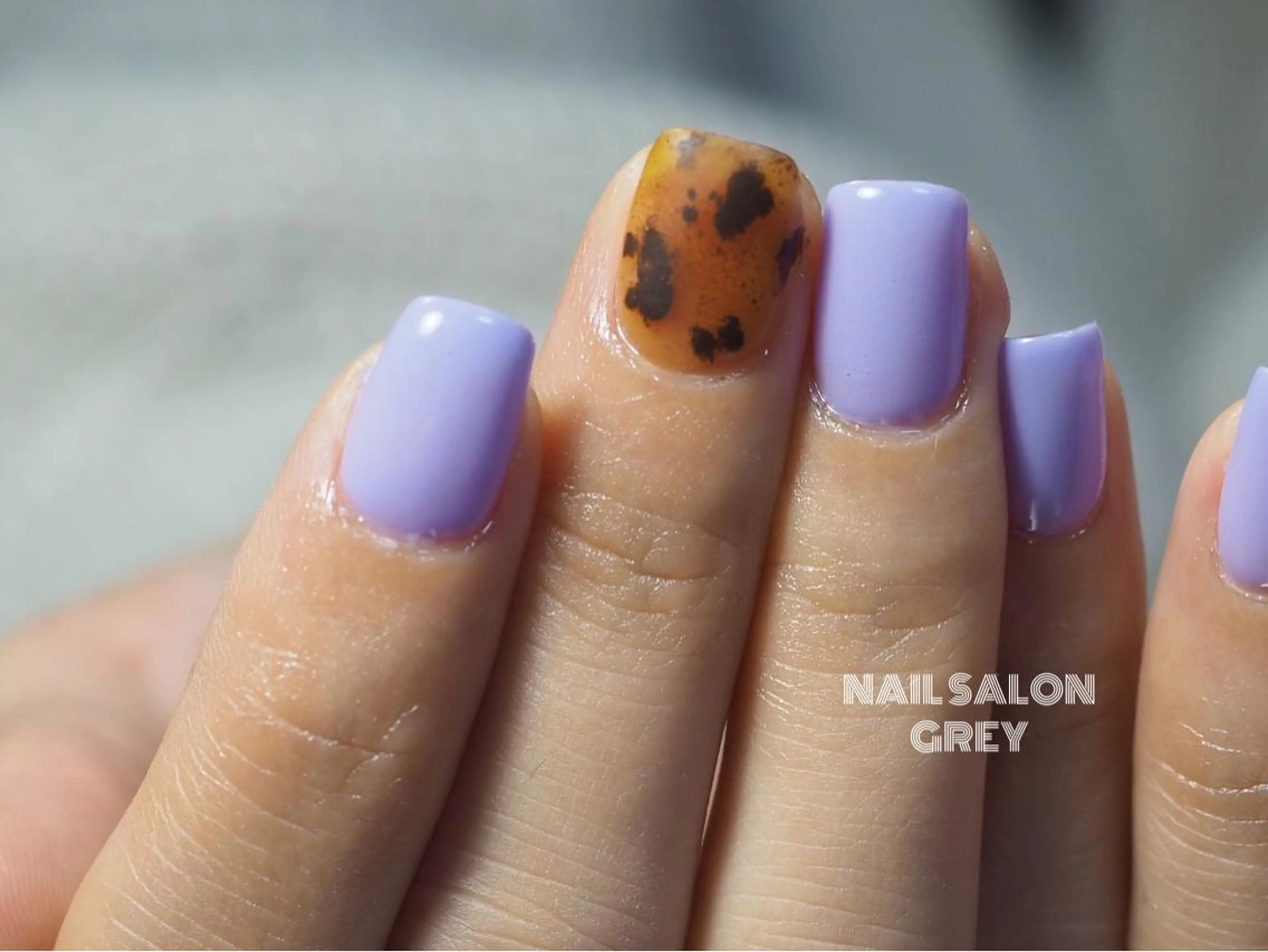 ネイル アニマル柄 【GREY】 TAIRAのネイルデザイン