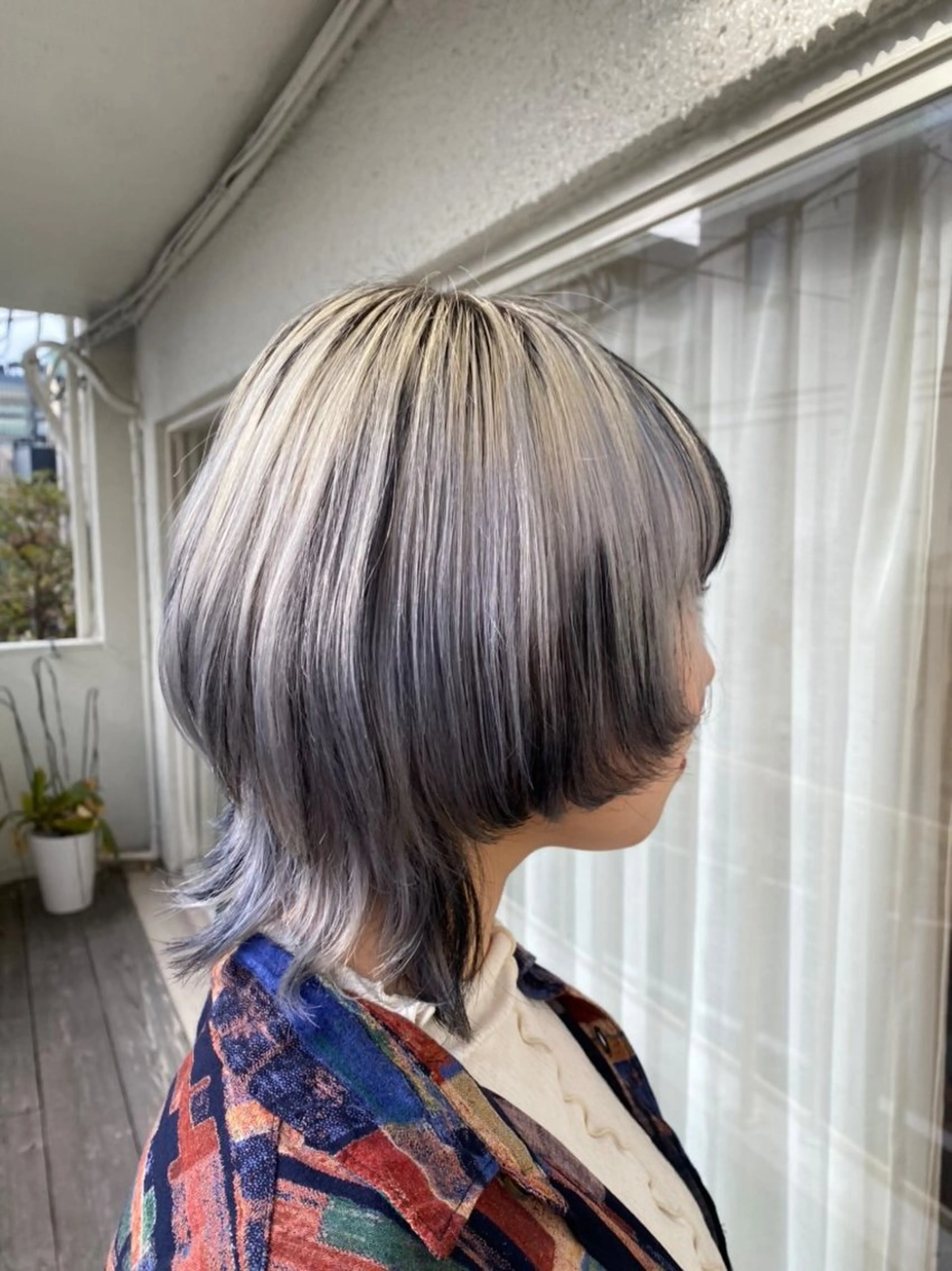 ショート カラー デザインカラー ウルフカット 🫧さとう のぞみ🫧のヘアスタイル