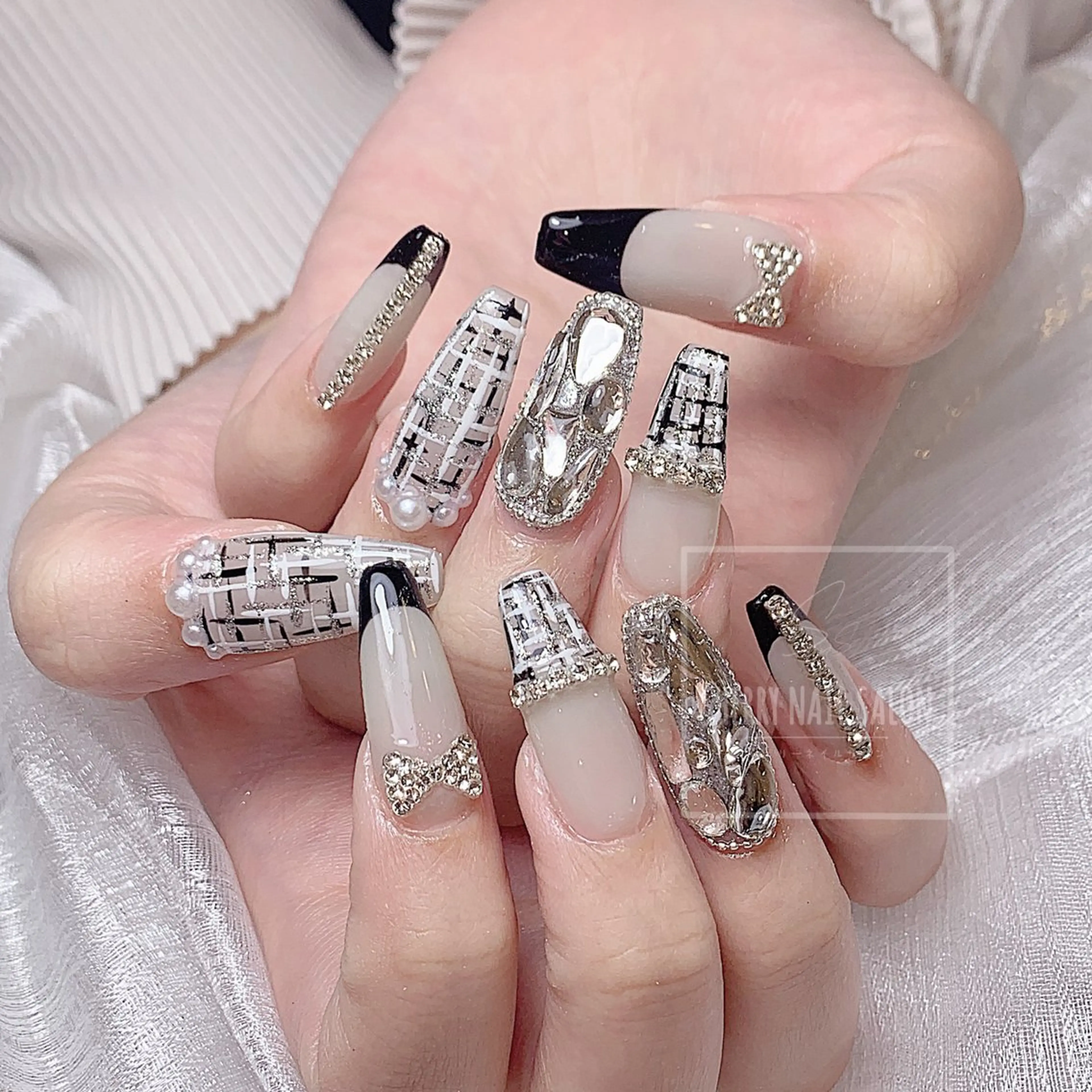 ネイル チークネイル 長さ出し フレンチネイル ジェルネイル グラデーション moe自宅ネイルサロン所属・萌 自宅ネイルサロンのネイルデザイン