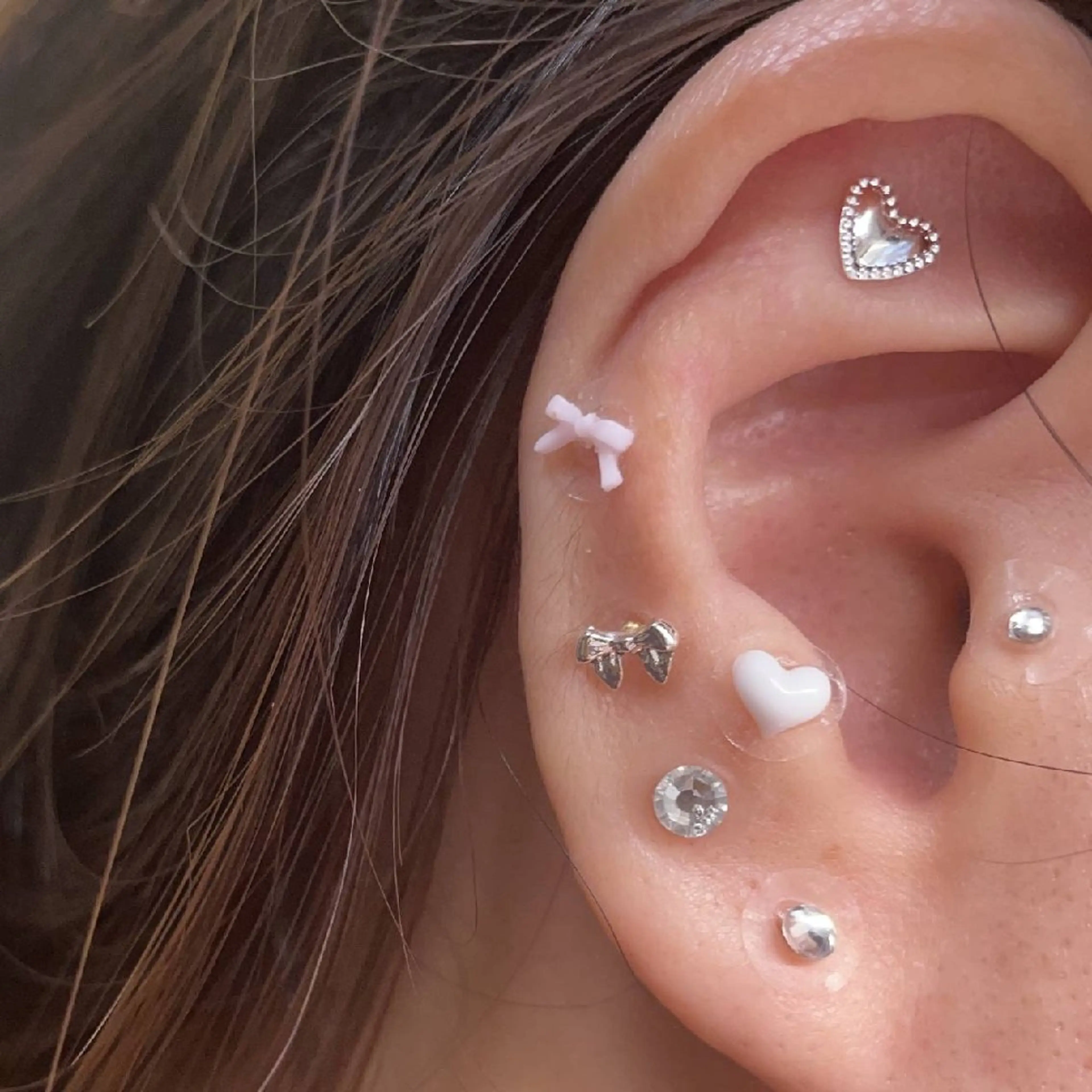 [学割U24]耳ツボジュエリーつけ放題の写真