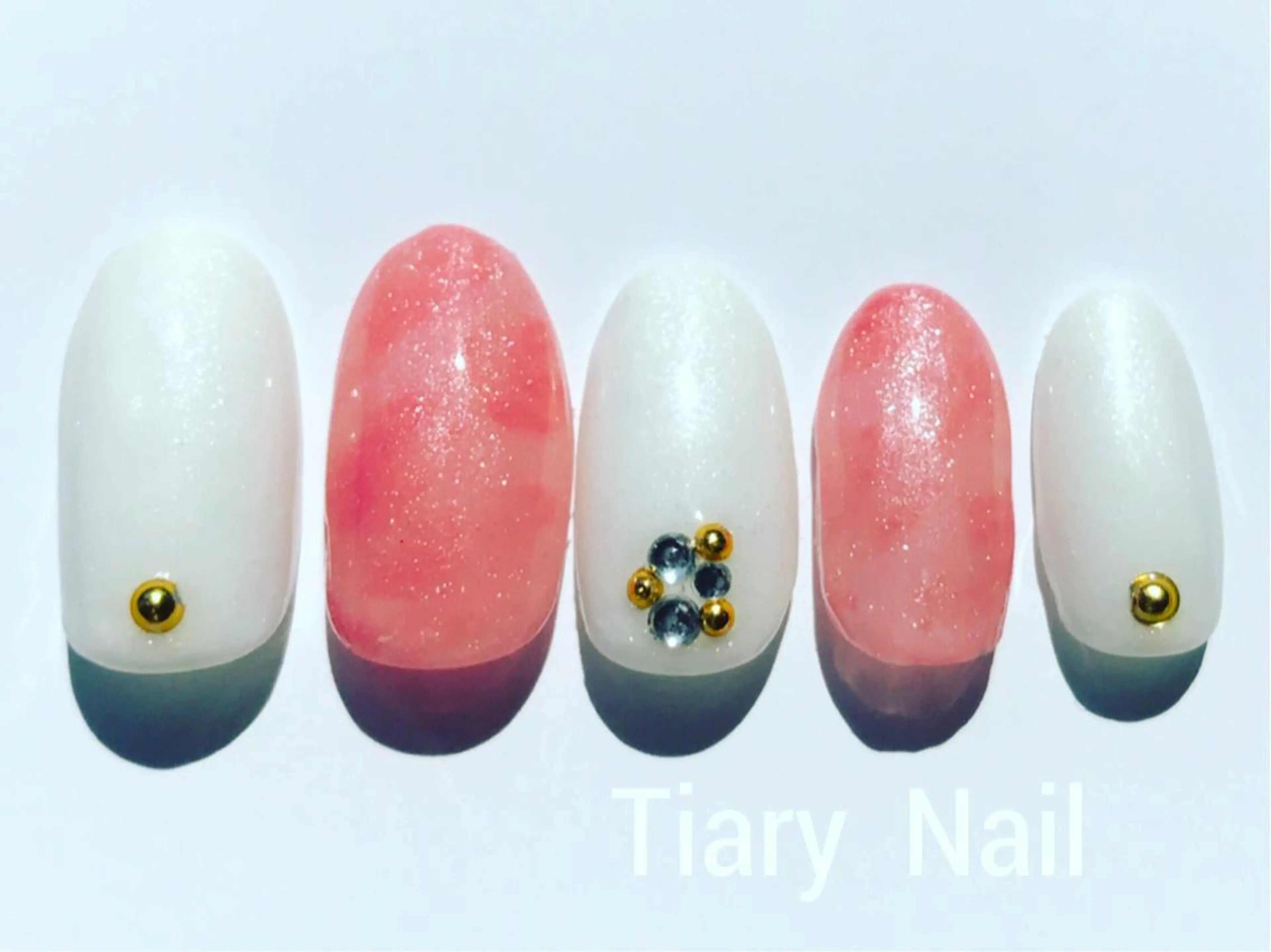 ネイル 💗🪽Tiary Nail🪽💗のネイルデザイン