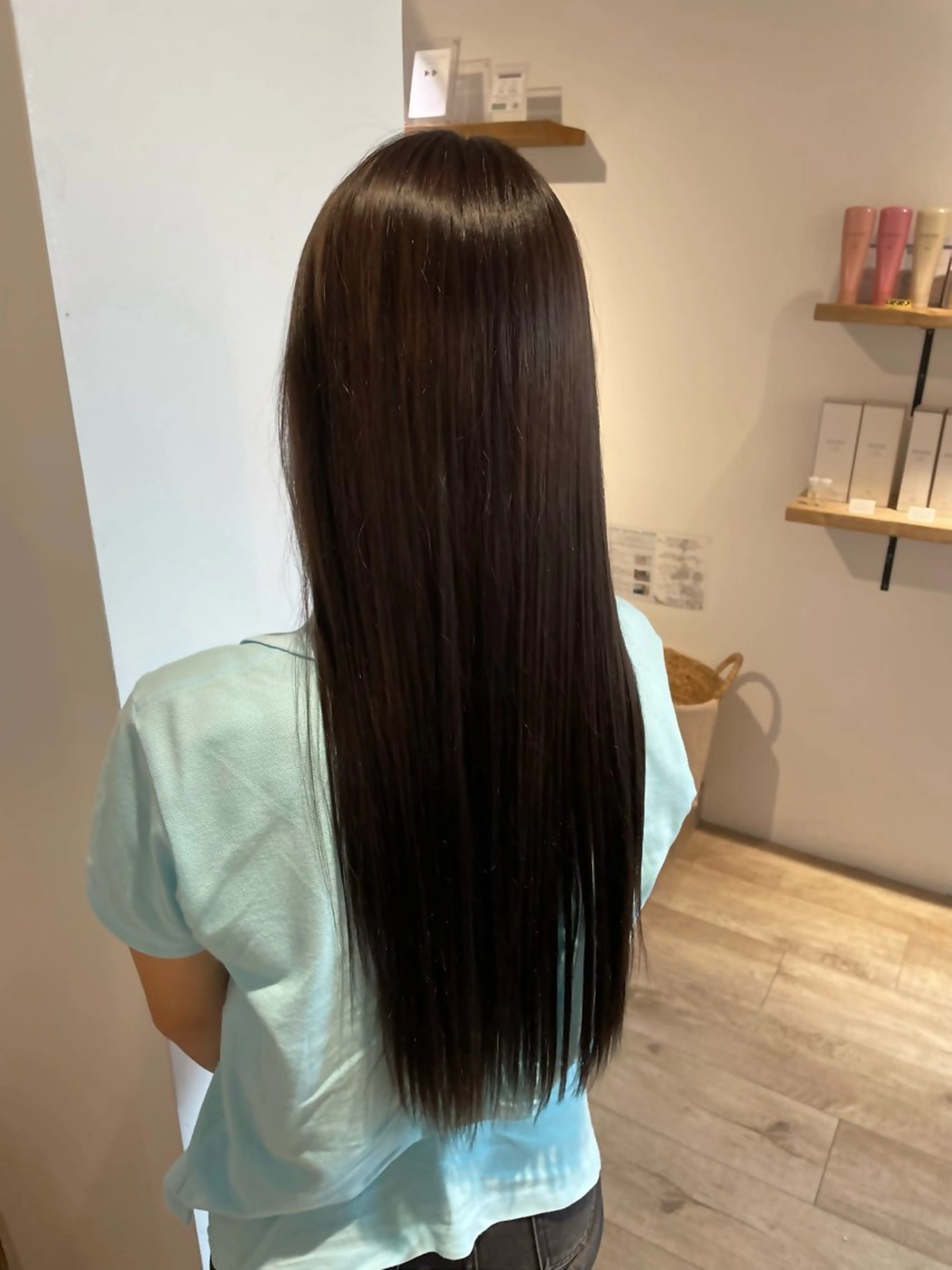 カラー ふくだももこ🍑 すっきりショートのヘアスタイル