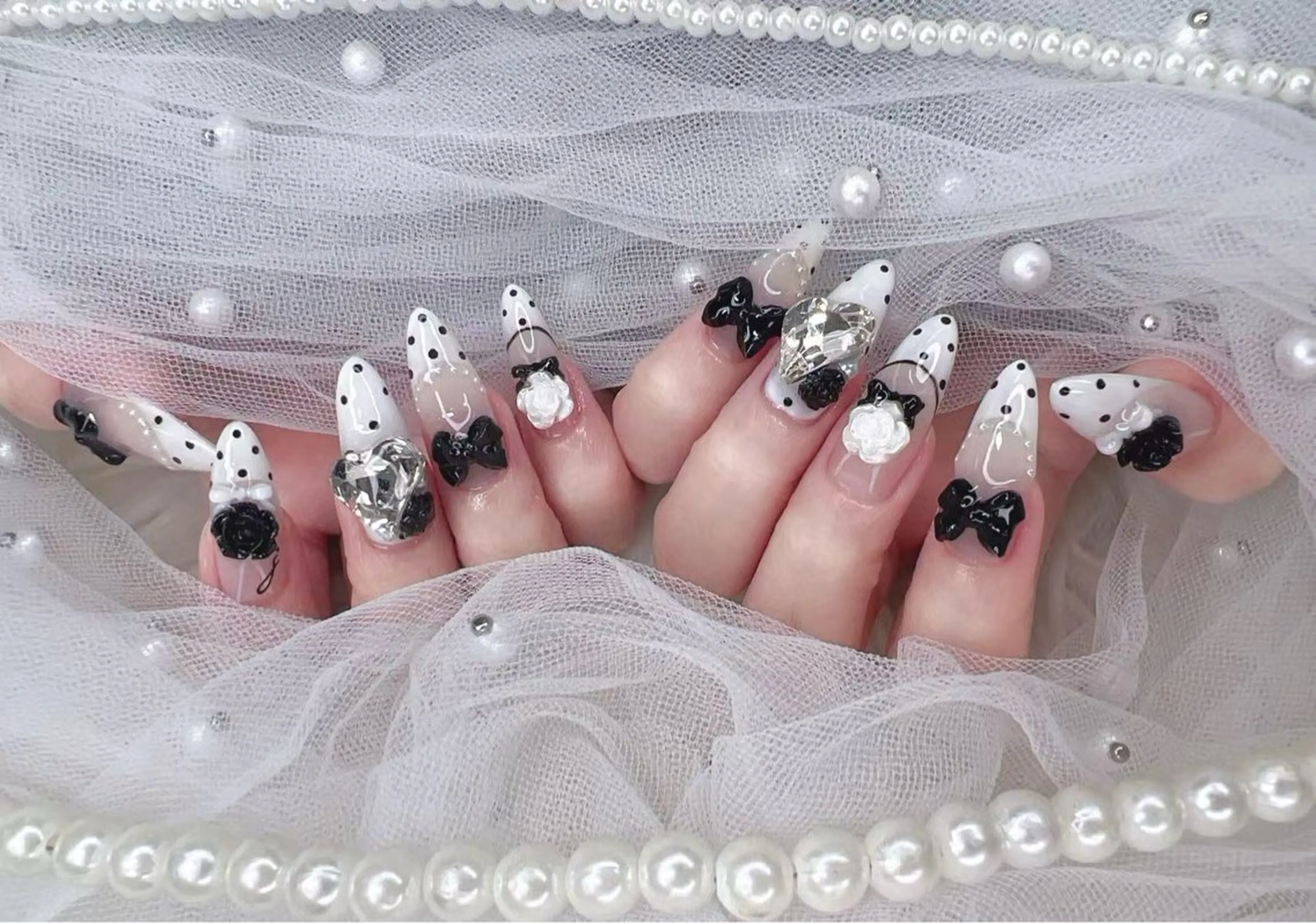 ネイル ハンドネイル フットネイル R salonのネイルデザイン