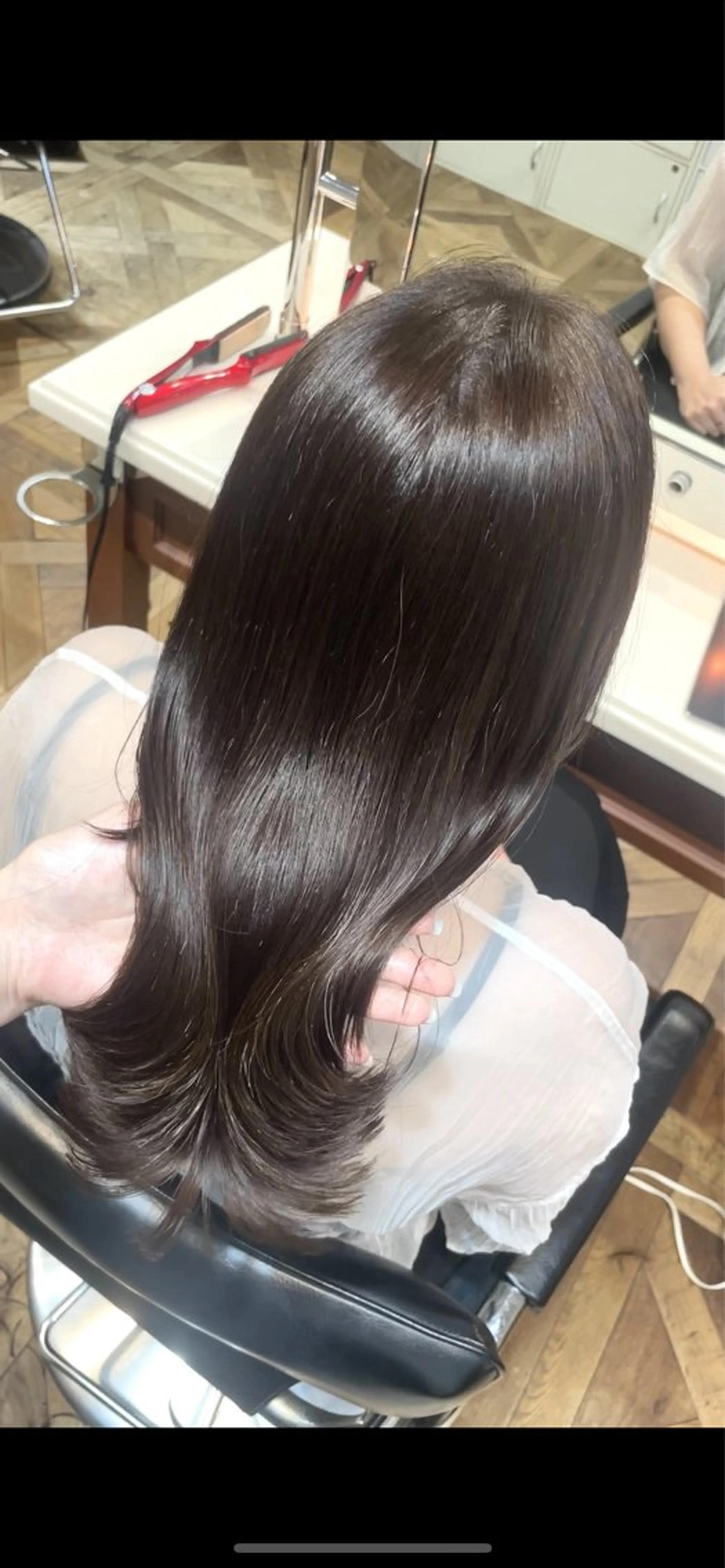 セミロング カラー ブラウンカラー オリーブブラウン カット ヘアカラー トリートメント BEBE所属・ご新規様限定 透明感カラーKANAのヘアスタイル