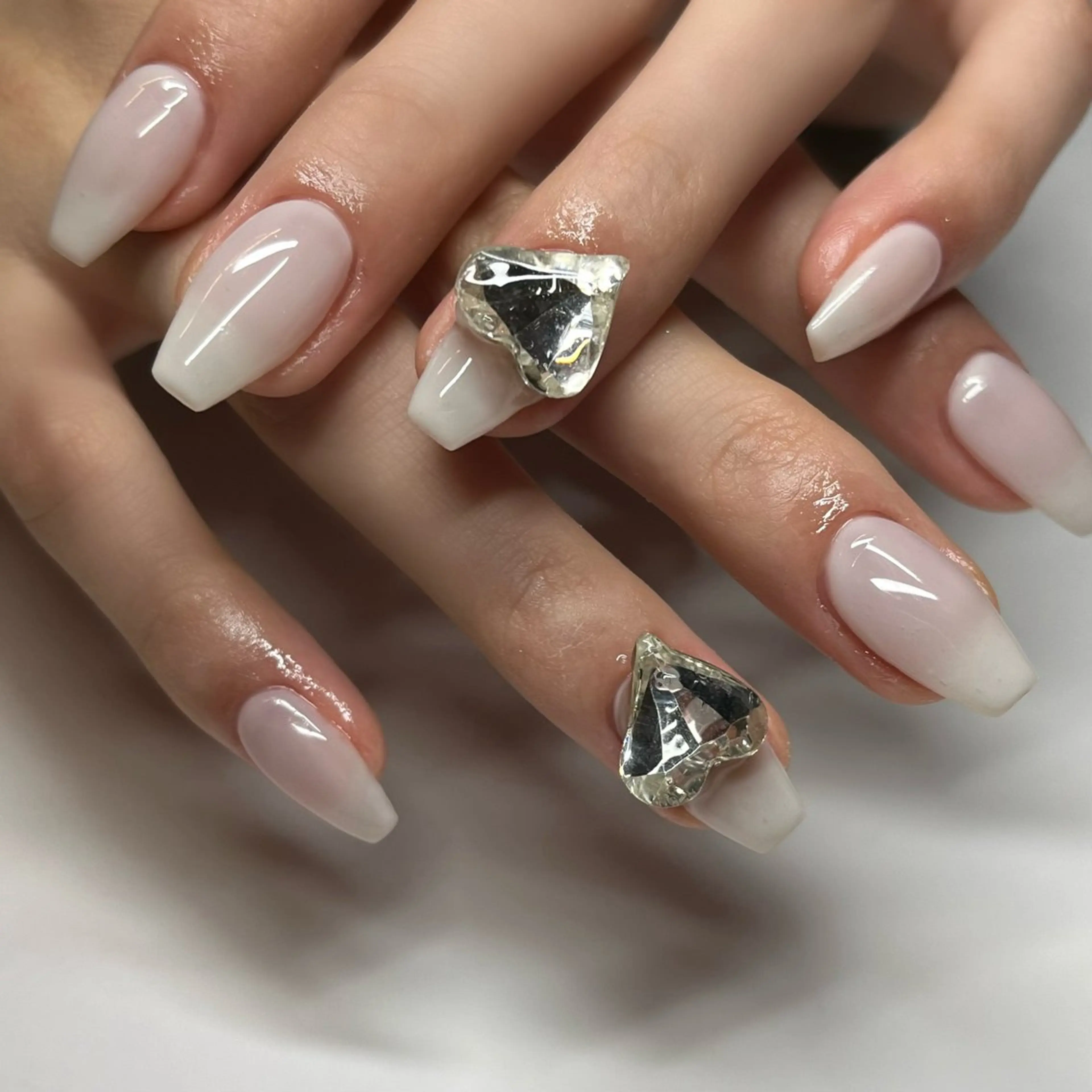 ミディアム watabe .のネイルデザイン