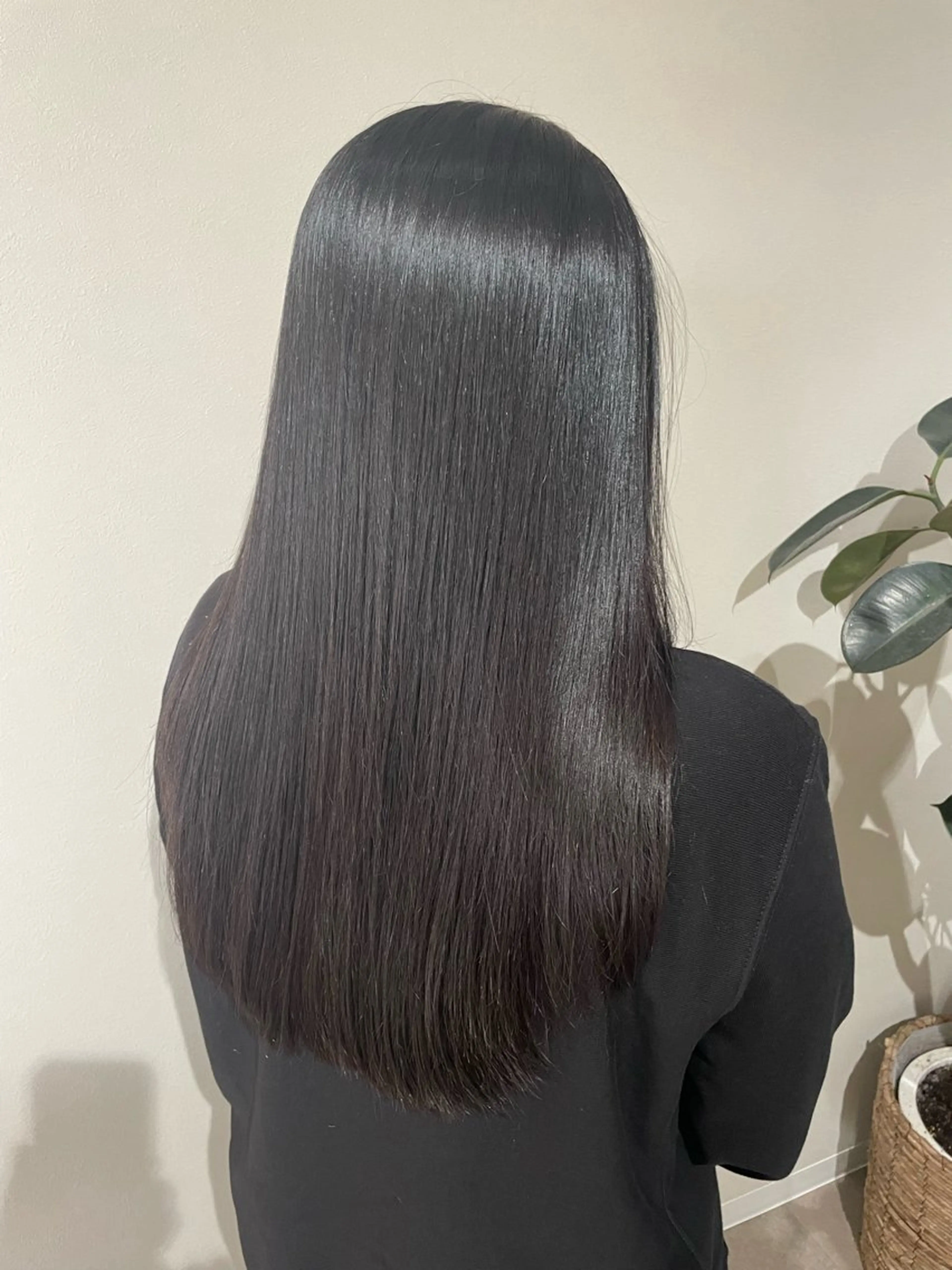 ロング ヘアカラー トリートメント Re room.所属・Re room. 女性スタイリストのヘアスタイル