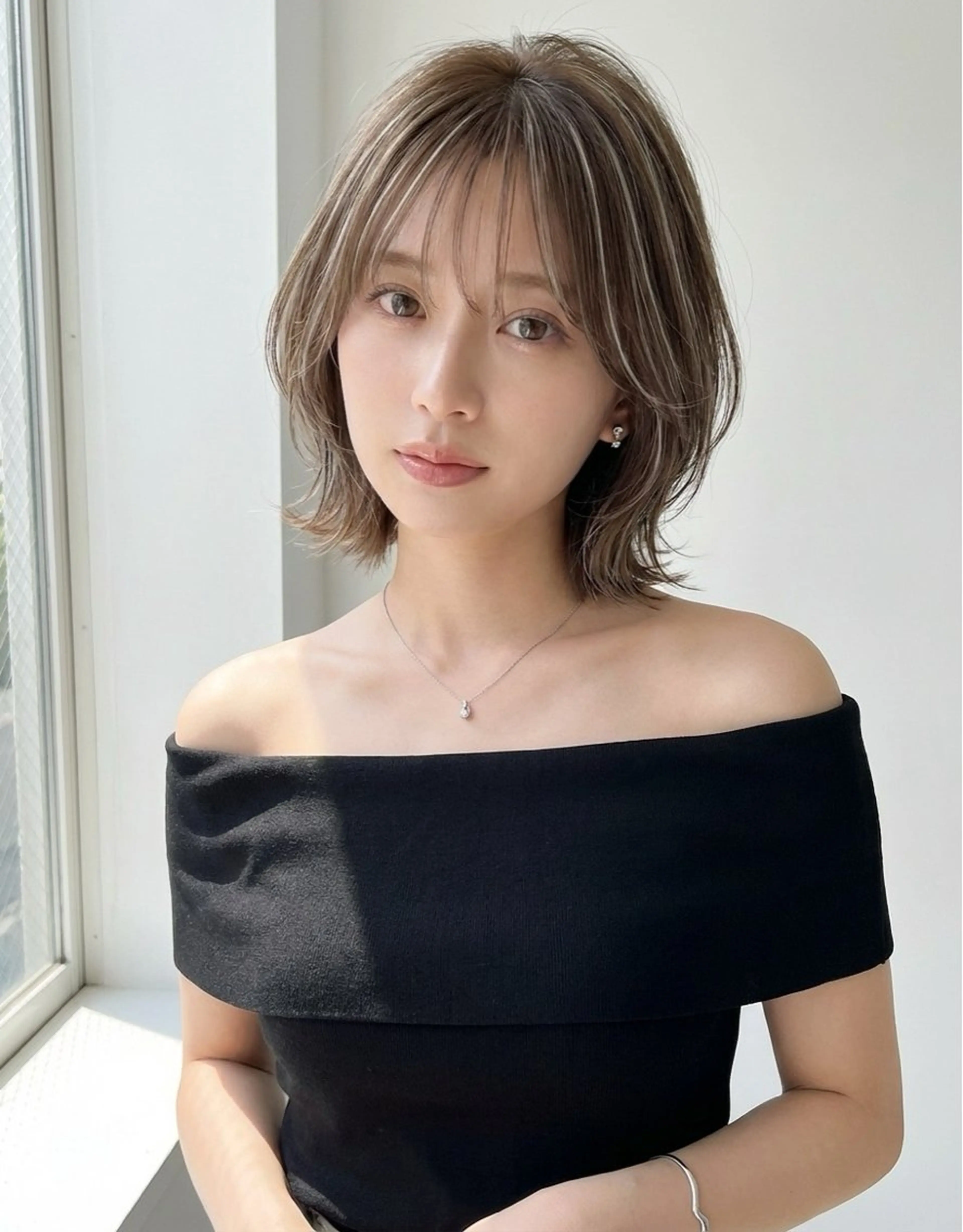 ショート カラー 透明感カラー ハイライトカラー 顔まわりレイヤー ハイライト レイヤーカット [透明感ハイライト] 加藤のヘアスタイル