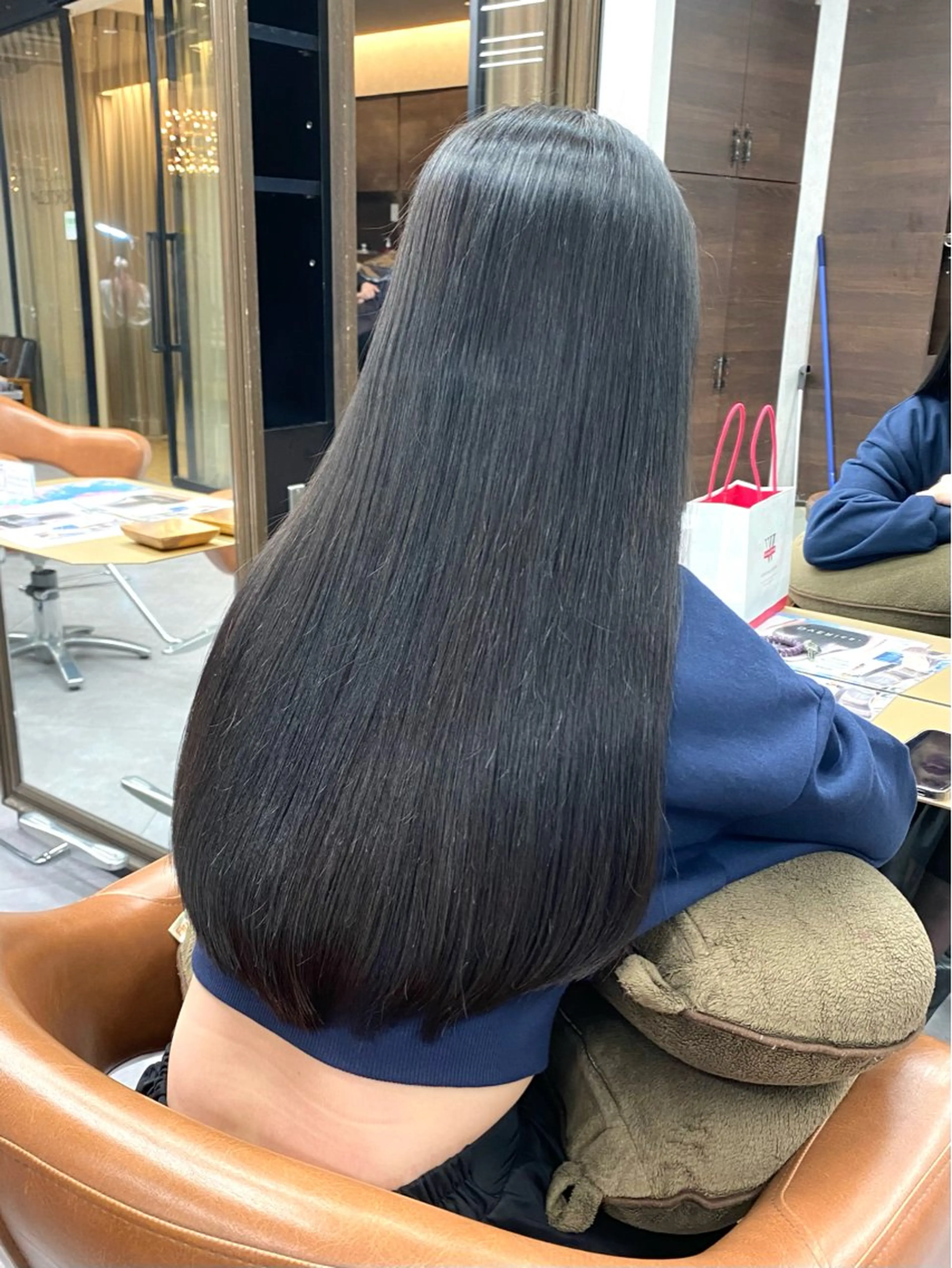 ロング カット 縮毛矯正 縮毛矯正・暗髪 ・ショート　橋本🐶のヘアスタイル