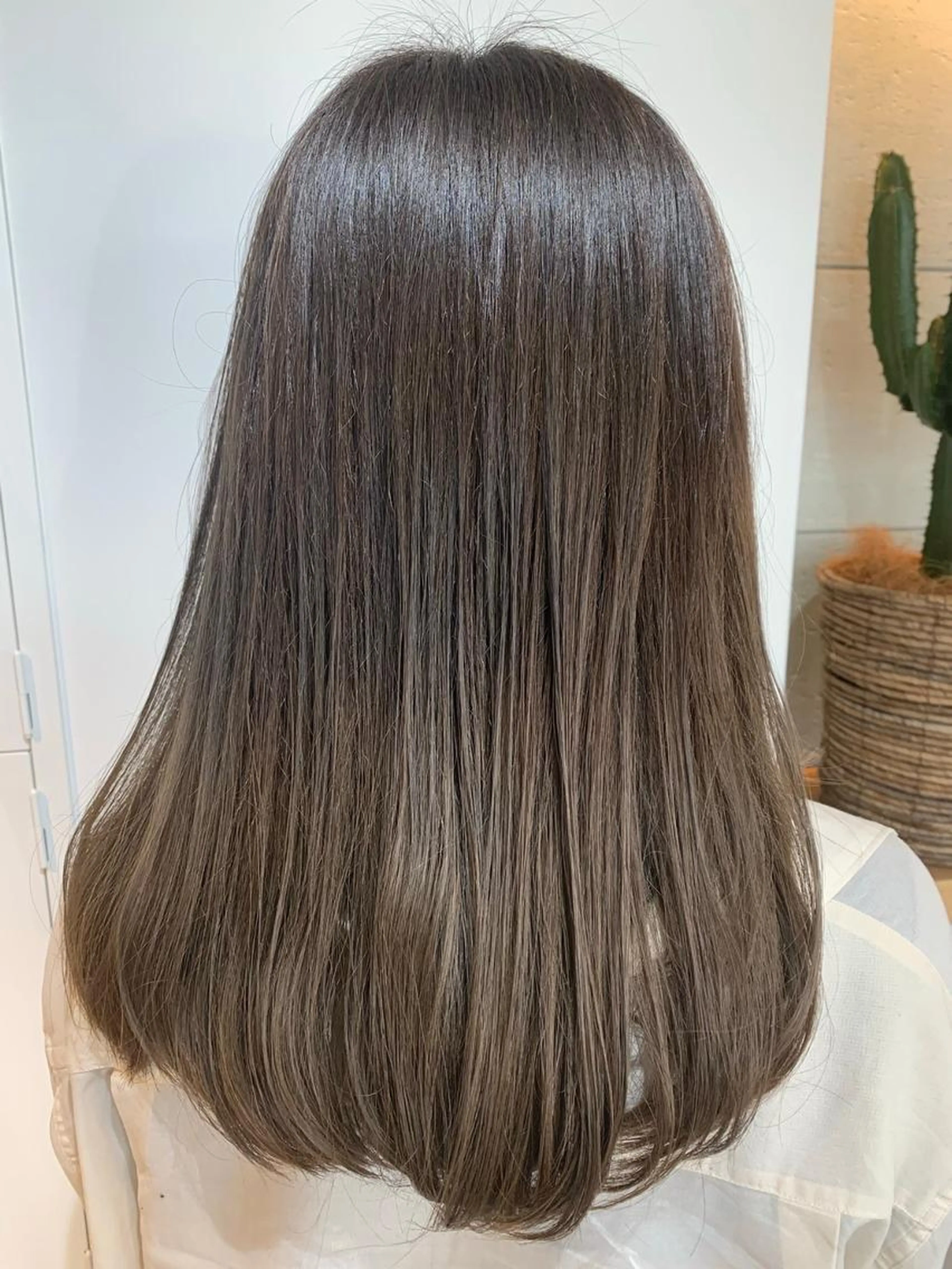 ✨新メニュー✨酸性ストレートでまっすぐツヤツヤな髪にの写真