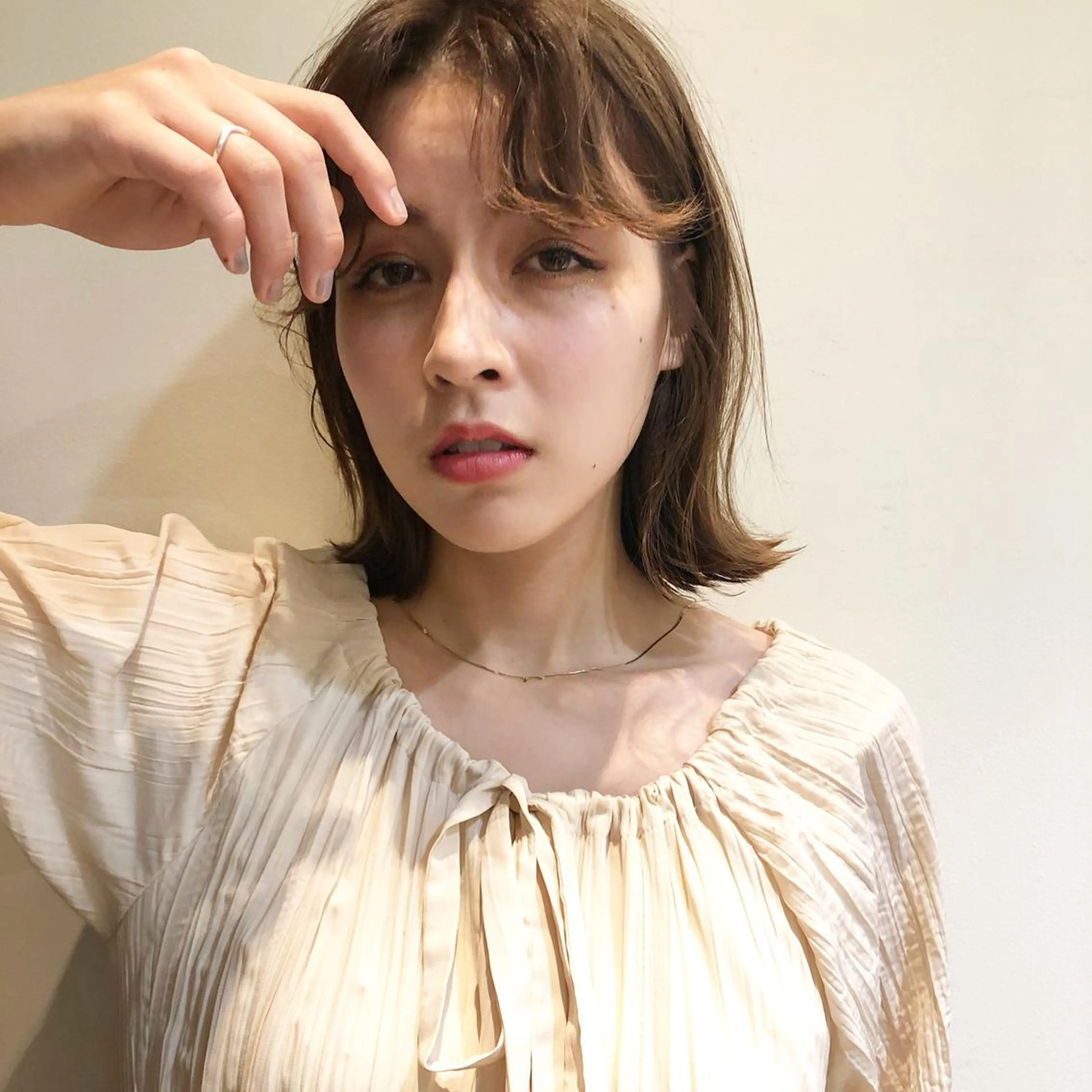 ショート カラー ケアブリーチ/ エクステ/レイヤーのヘアスタイル