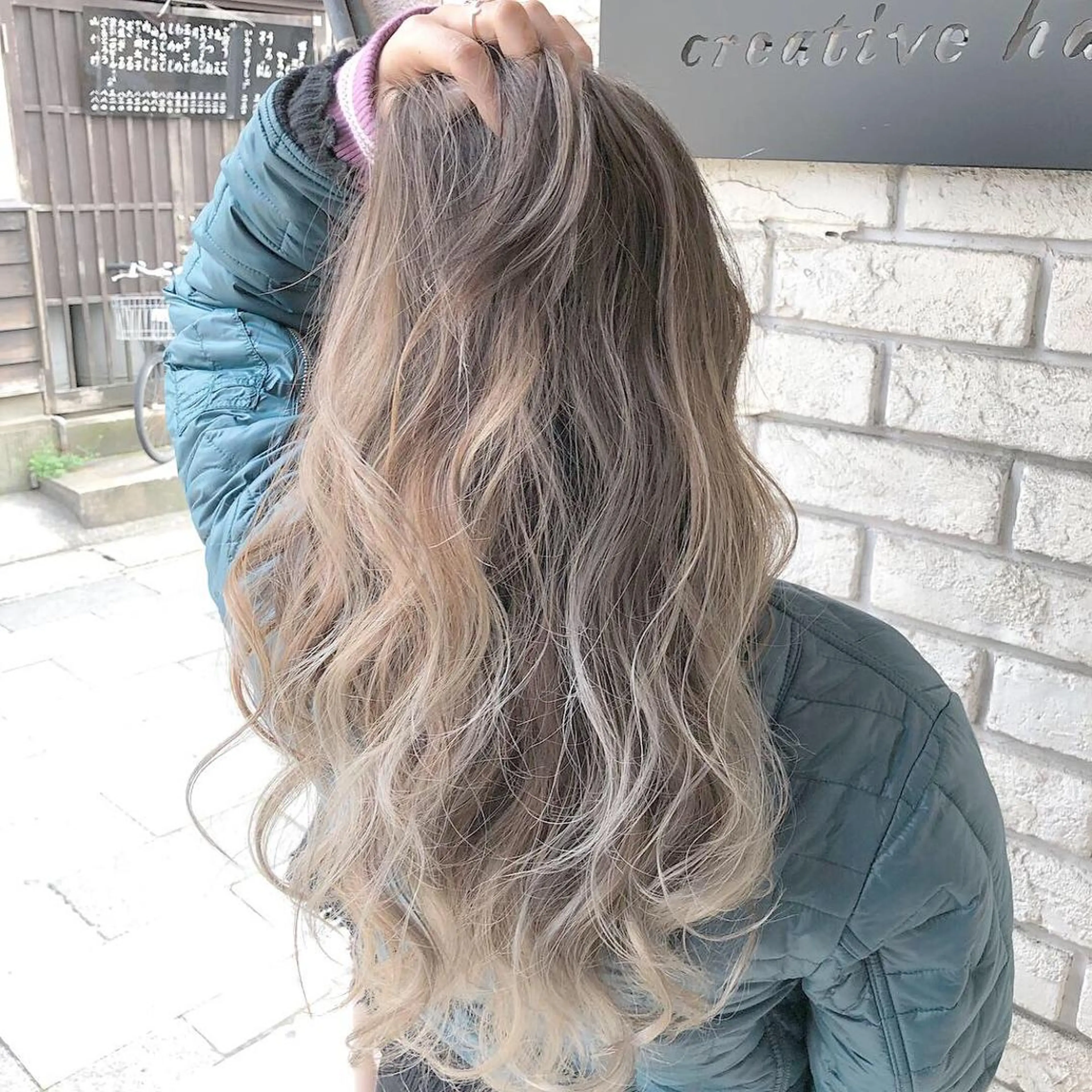 ロング ヤマグチ ヒカルのヘアスタイル