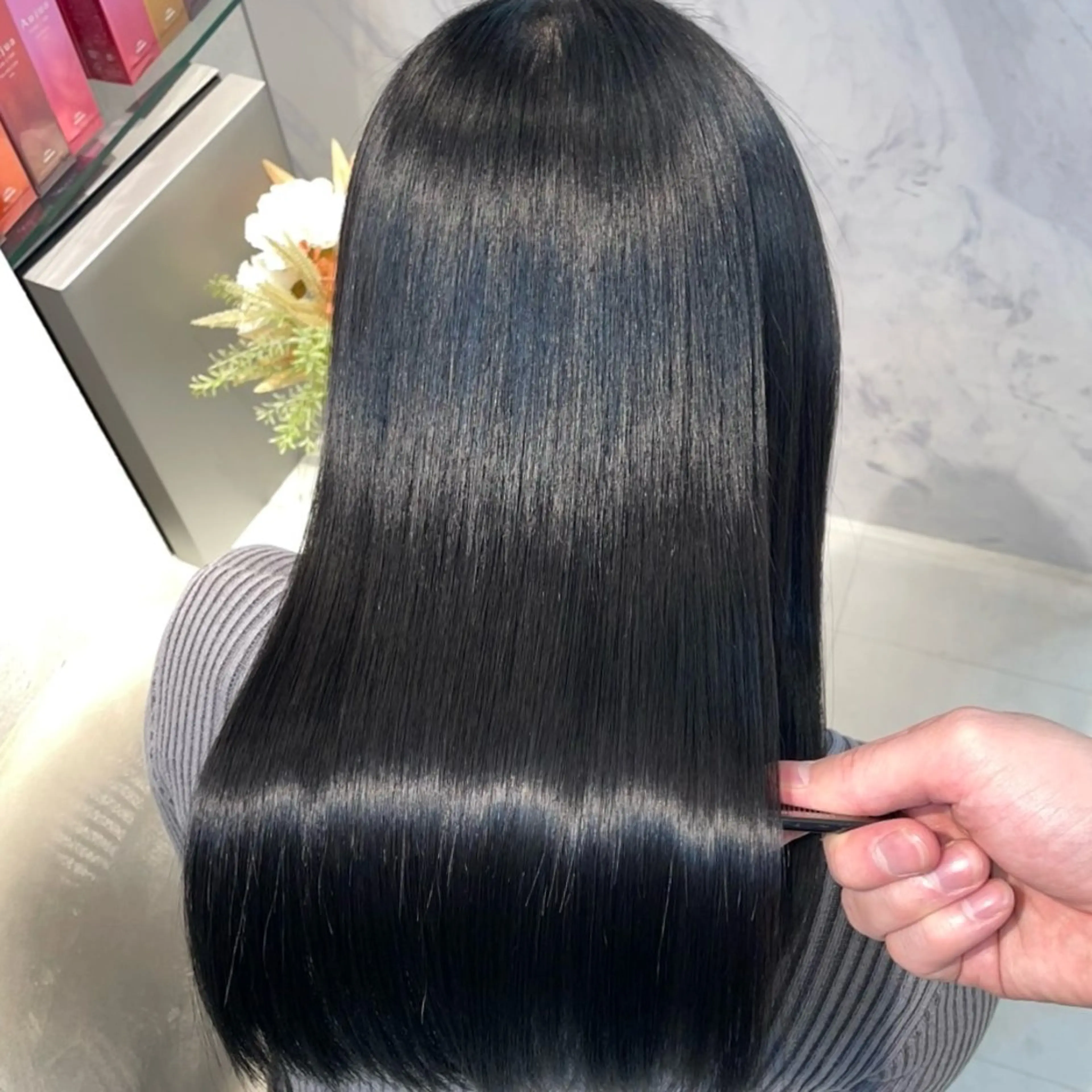 セミロング カラー 黒髪 ブルーカラー ブルーブラック 韓国風ヘア トリートメント youres hair東新宿店所属・新宿⌇韓国風ヘア ⌇透明感カラーのヘアスタイル