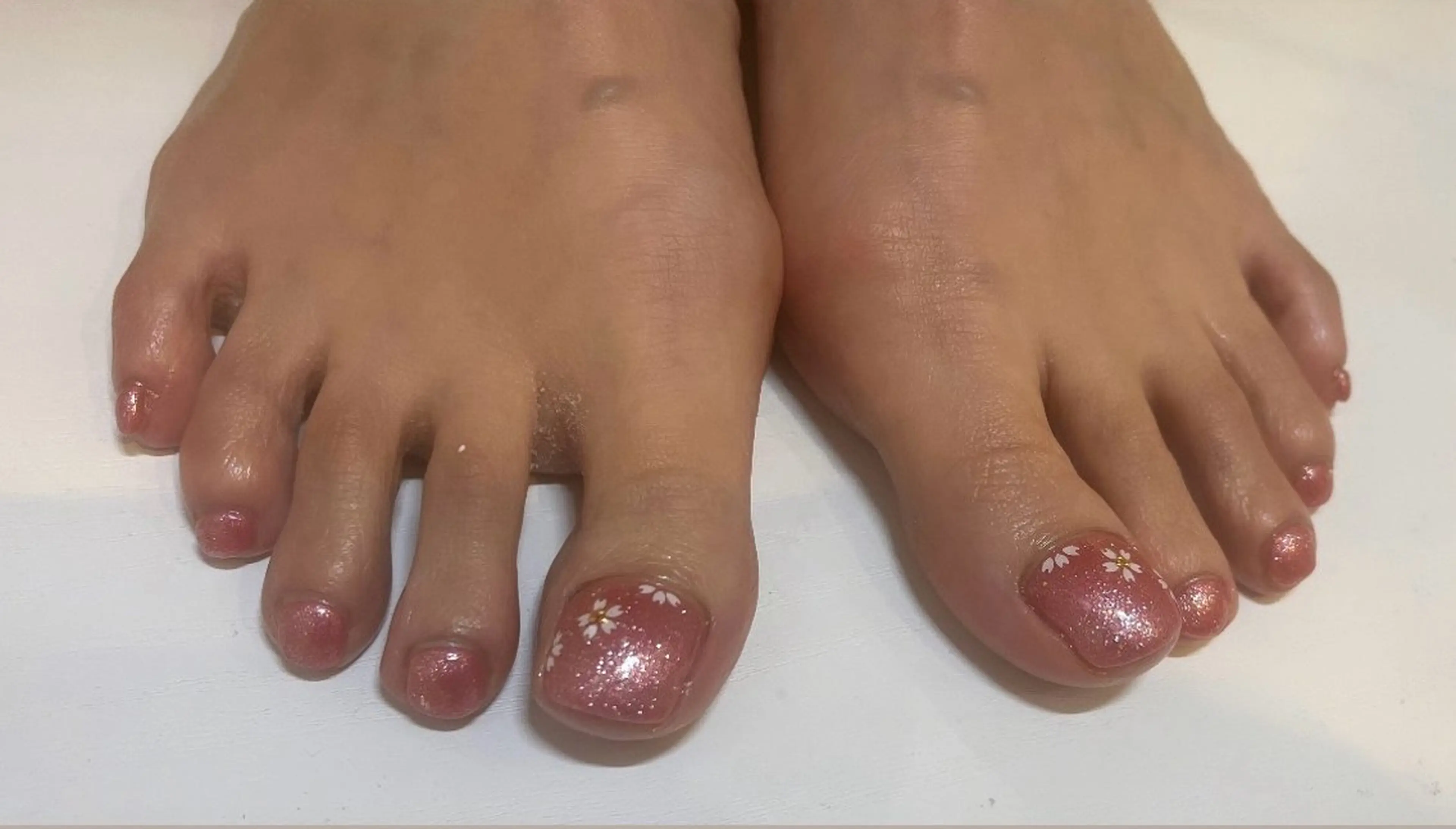 ネイル ネイルクイック青葉台店所属・橋本 麻衣のネイルデザイン