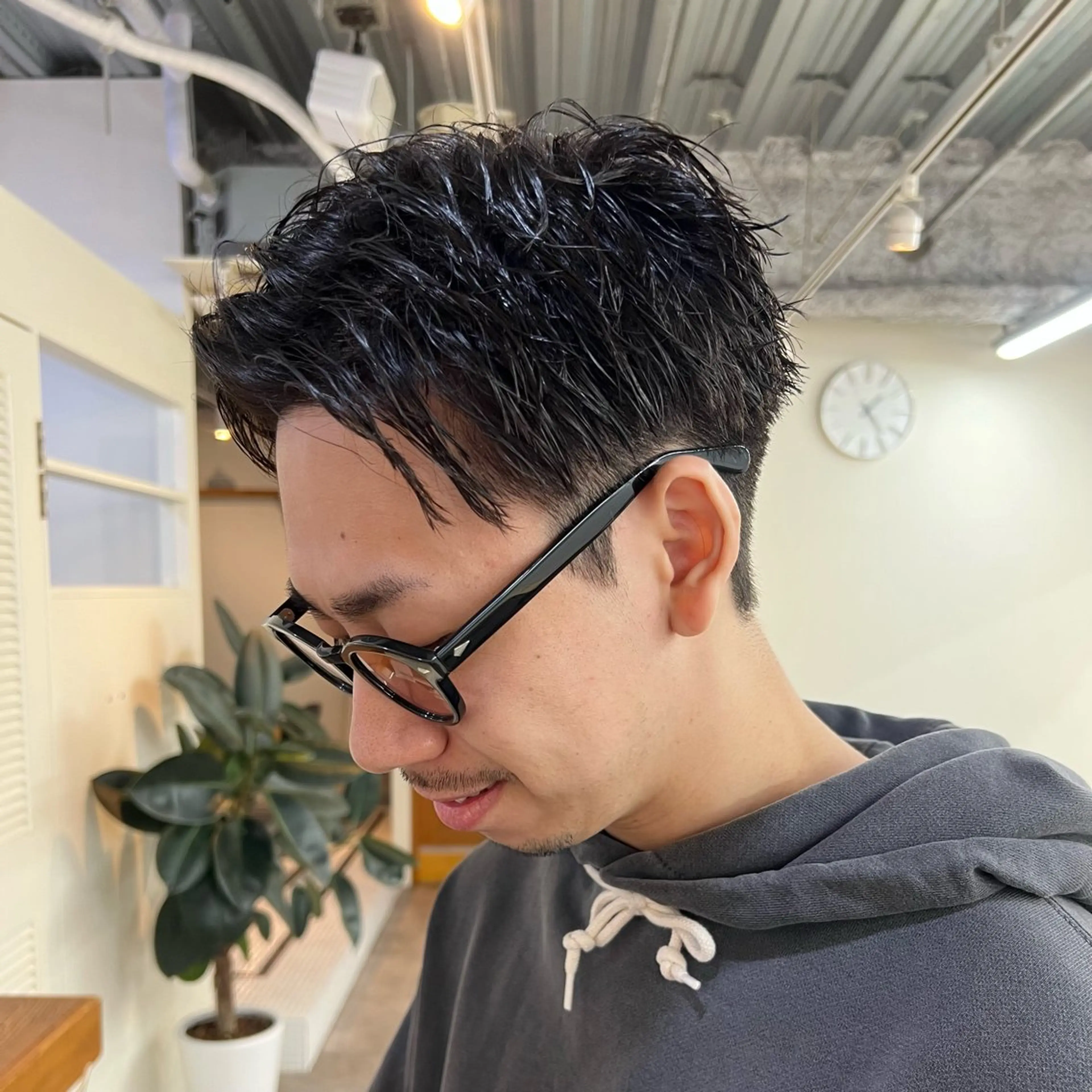 ◎カット＋ピンパーマ(刈り上げや短いショートスタイルにおすすめ)シャンプー＋トリートメント付きの写真