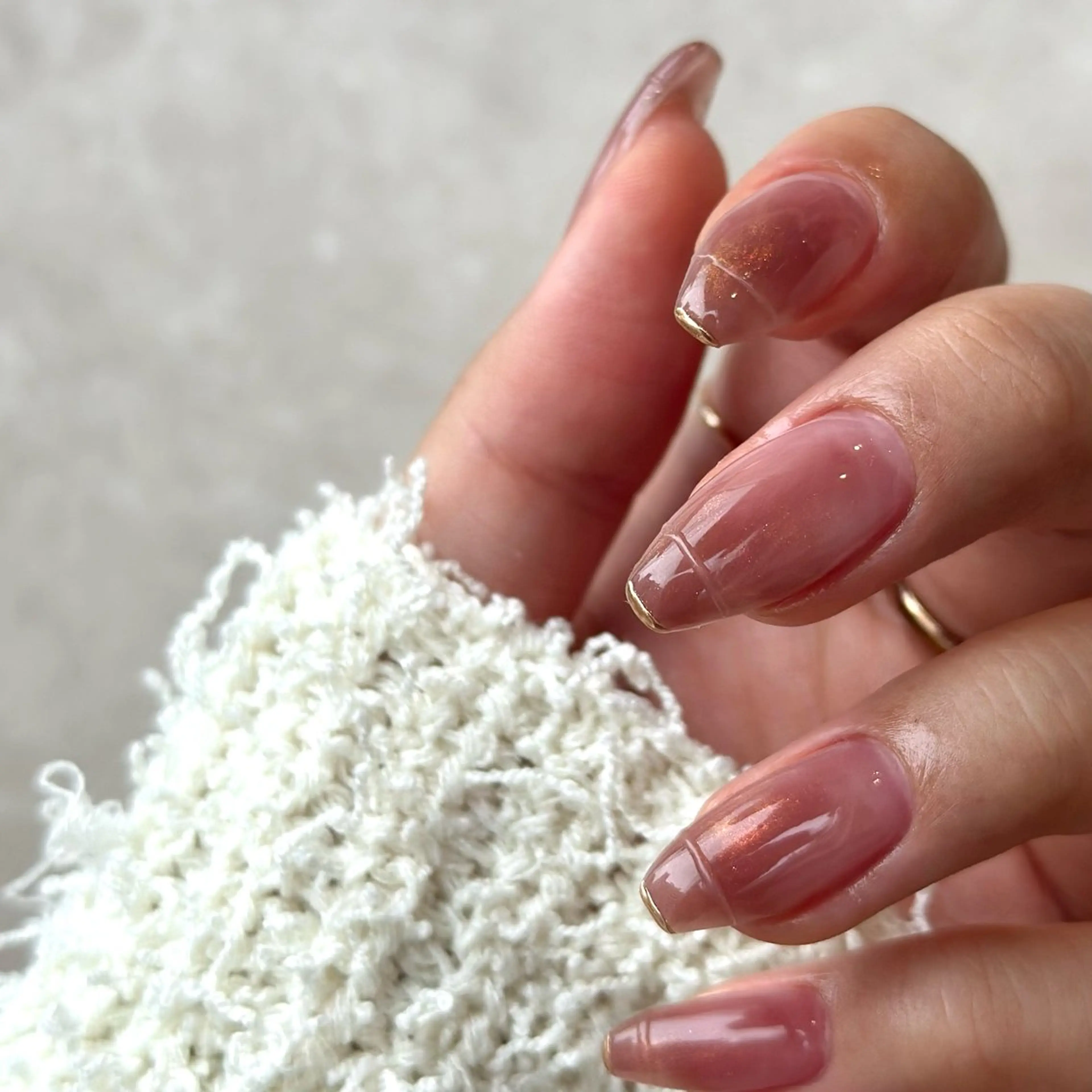 ネイル ニュアンスネイル aoi .のネイルデザイン