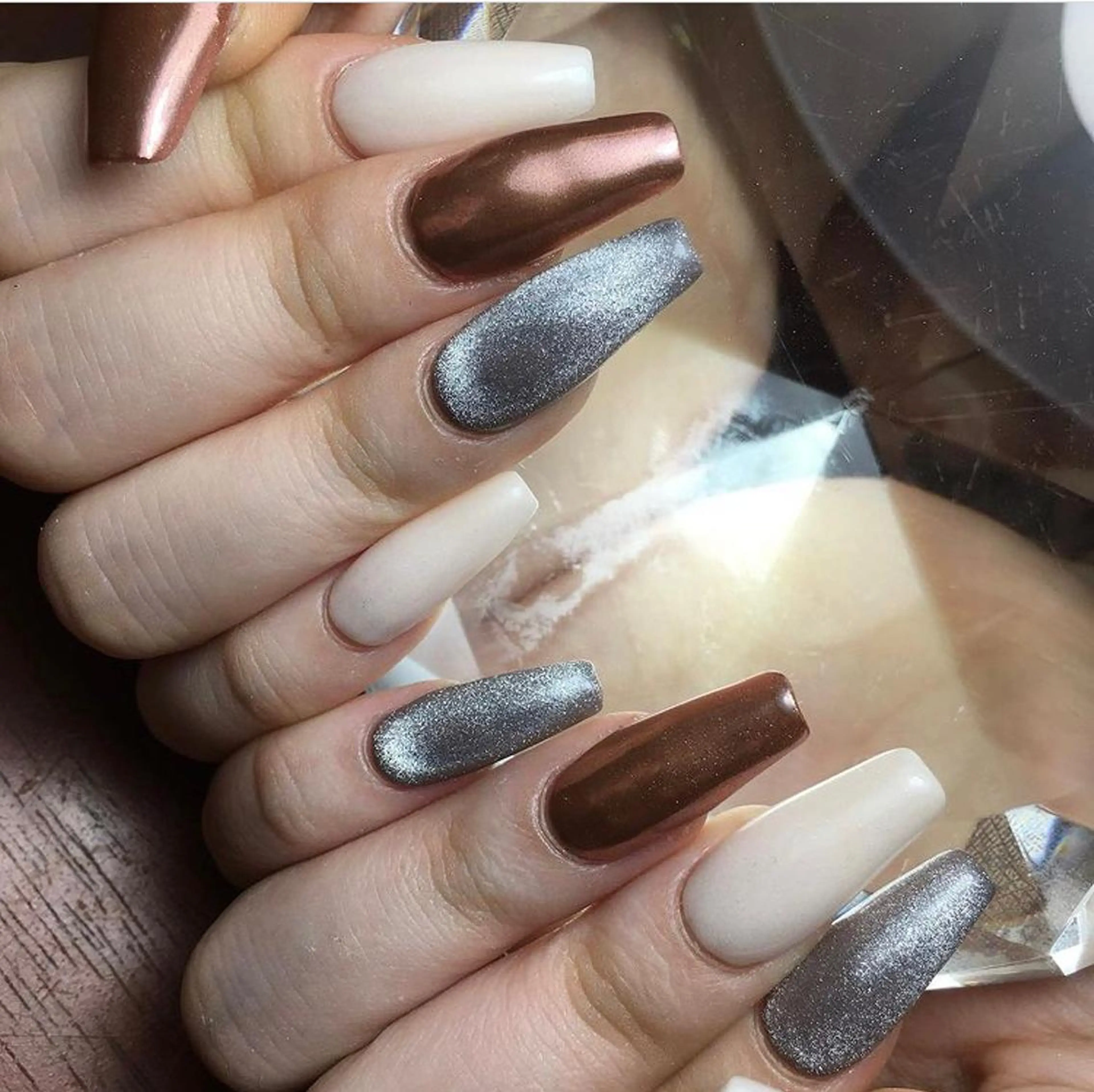ネイル nailALBA 安蒜良彰のネイルデザイン