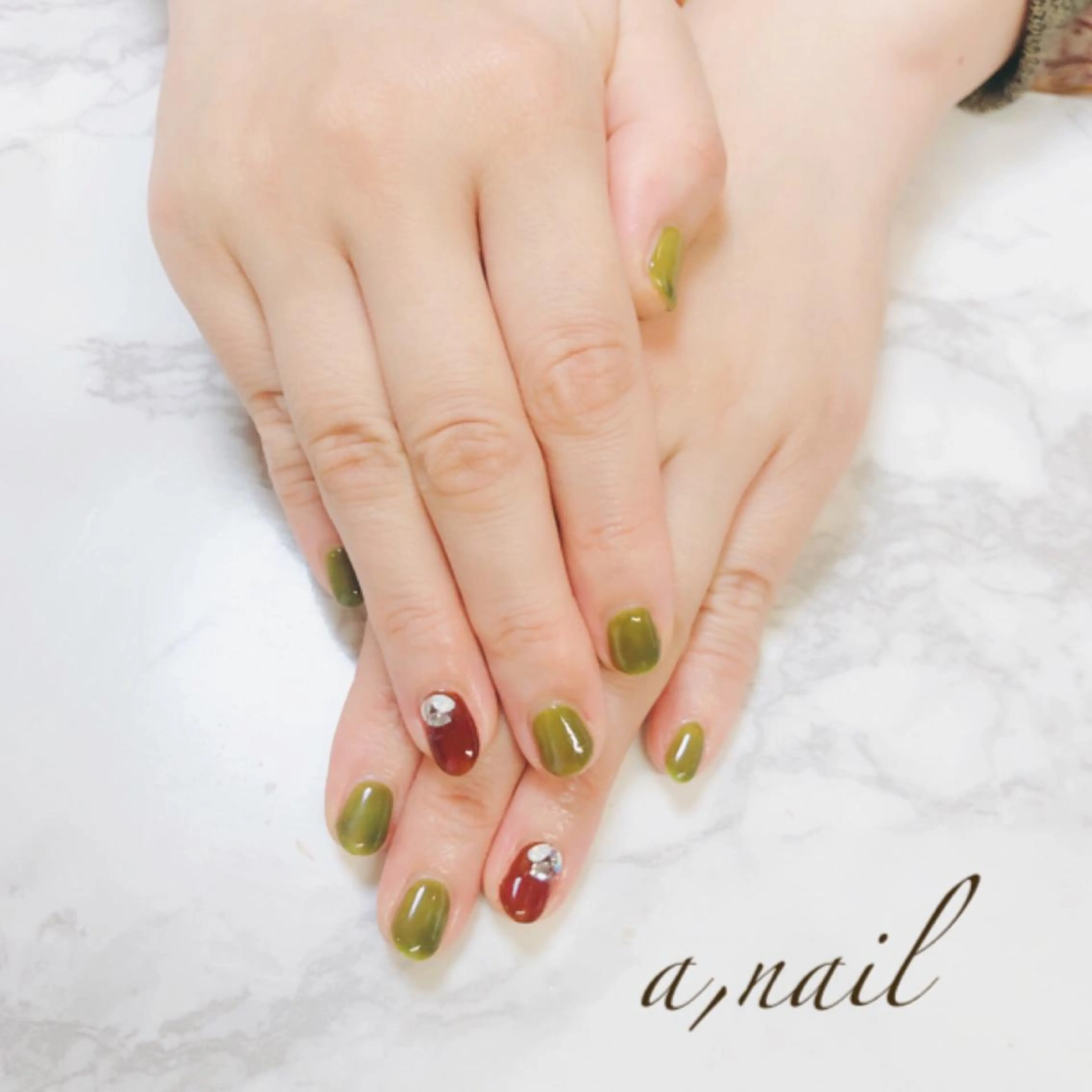 ネイル フットネイル ジェルネイル グラデーション ラメ(グリッター) ラメグラデーション ハンドネイル ネイルサロン エーネイルのネイルデザイン