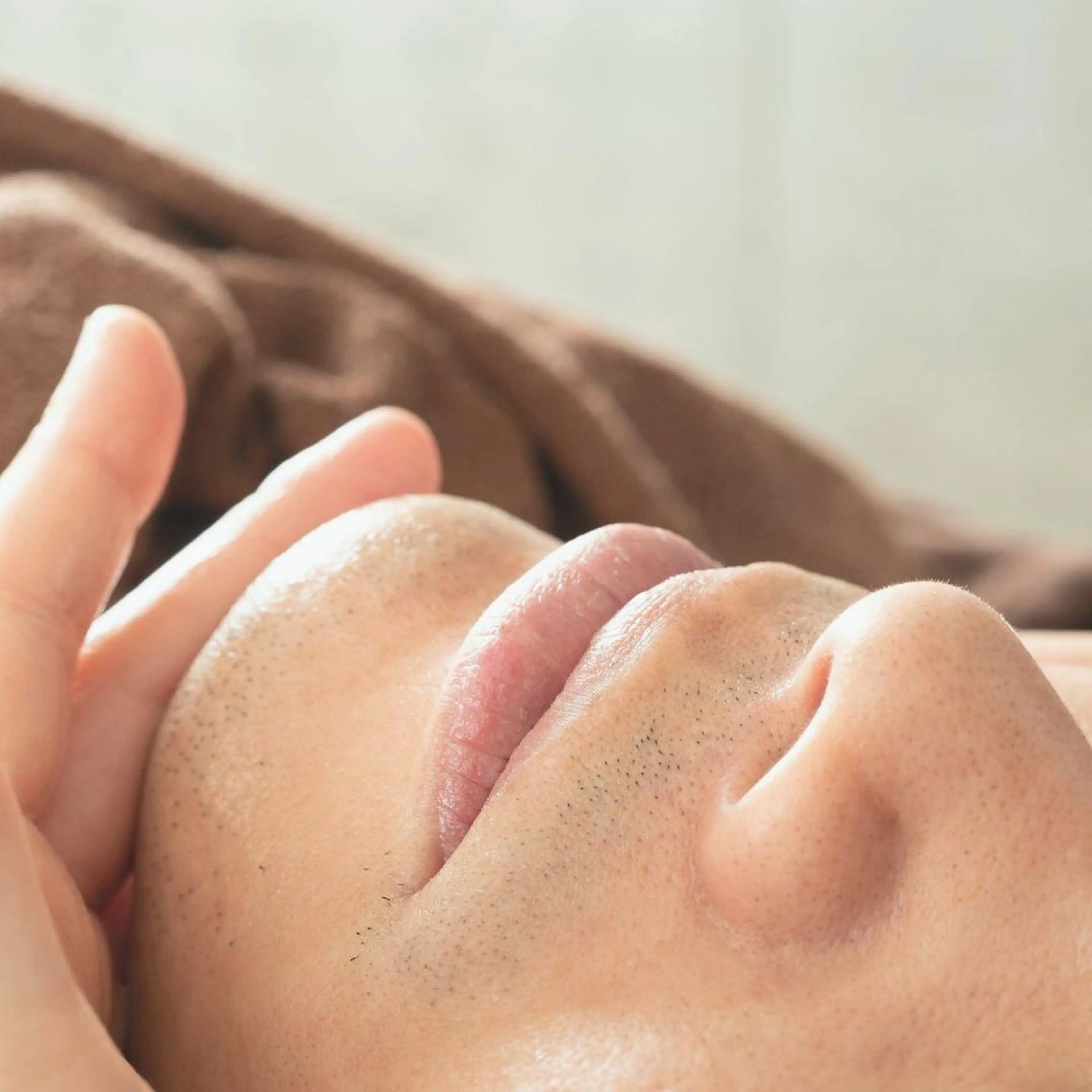 メンズ 全身脱毛×マッサージ 高岳×新栄×代官町の眉毛・アイブロウイメージ