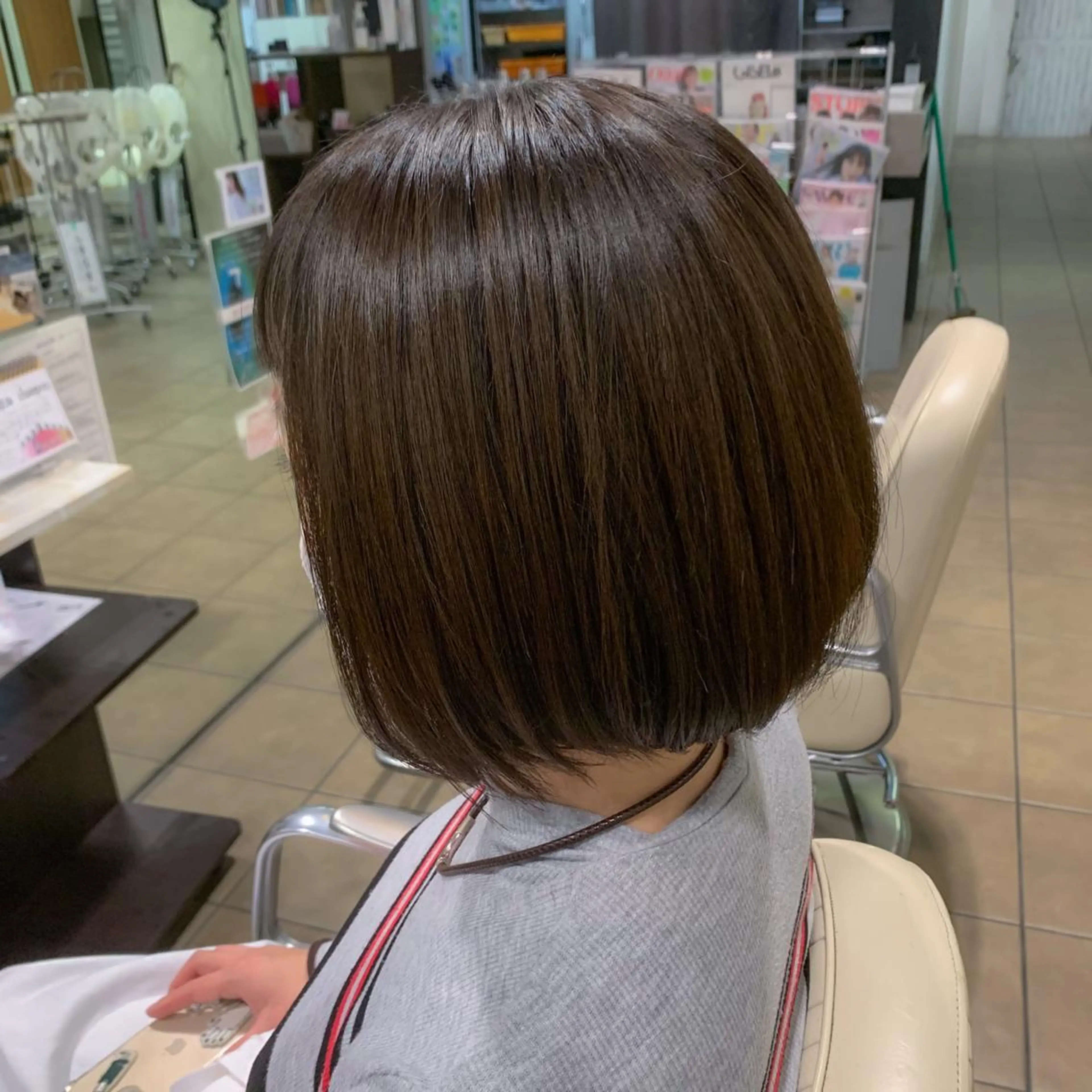 ミディアム カラー ブリーチ グラデーションカラー 髪質改善 トリートメント カット ヘアカラー トリートメント Uni.所属・地毛風ストレート/ 髪質改善/榎本流行のヘアスタイル