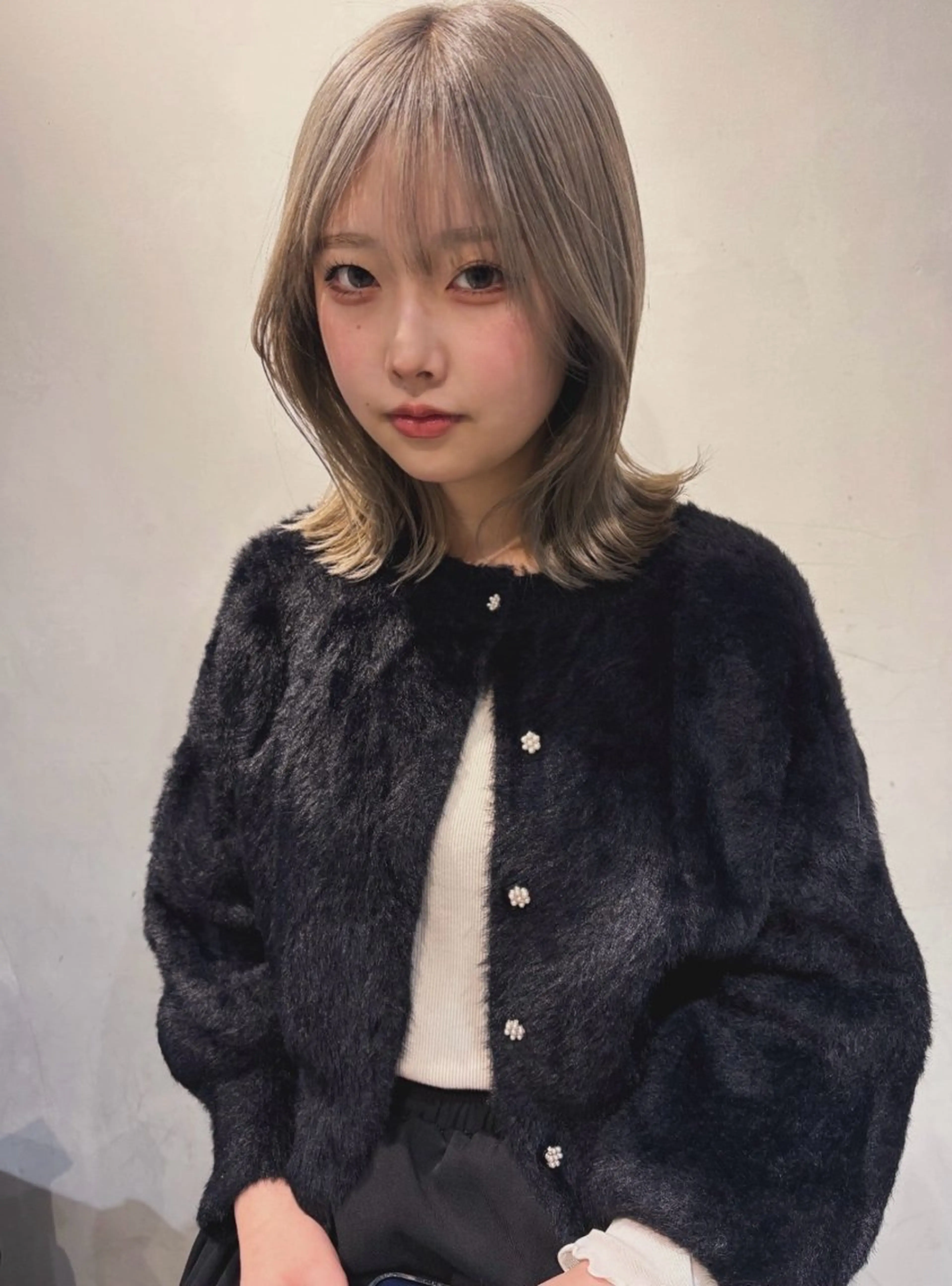 ミディアム カラー ボブレイヤー グレージュ ボブ レイヤーカット ヘアカラー Juna✂️ レイヤー / ボブのヘアスタイル