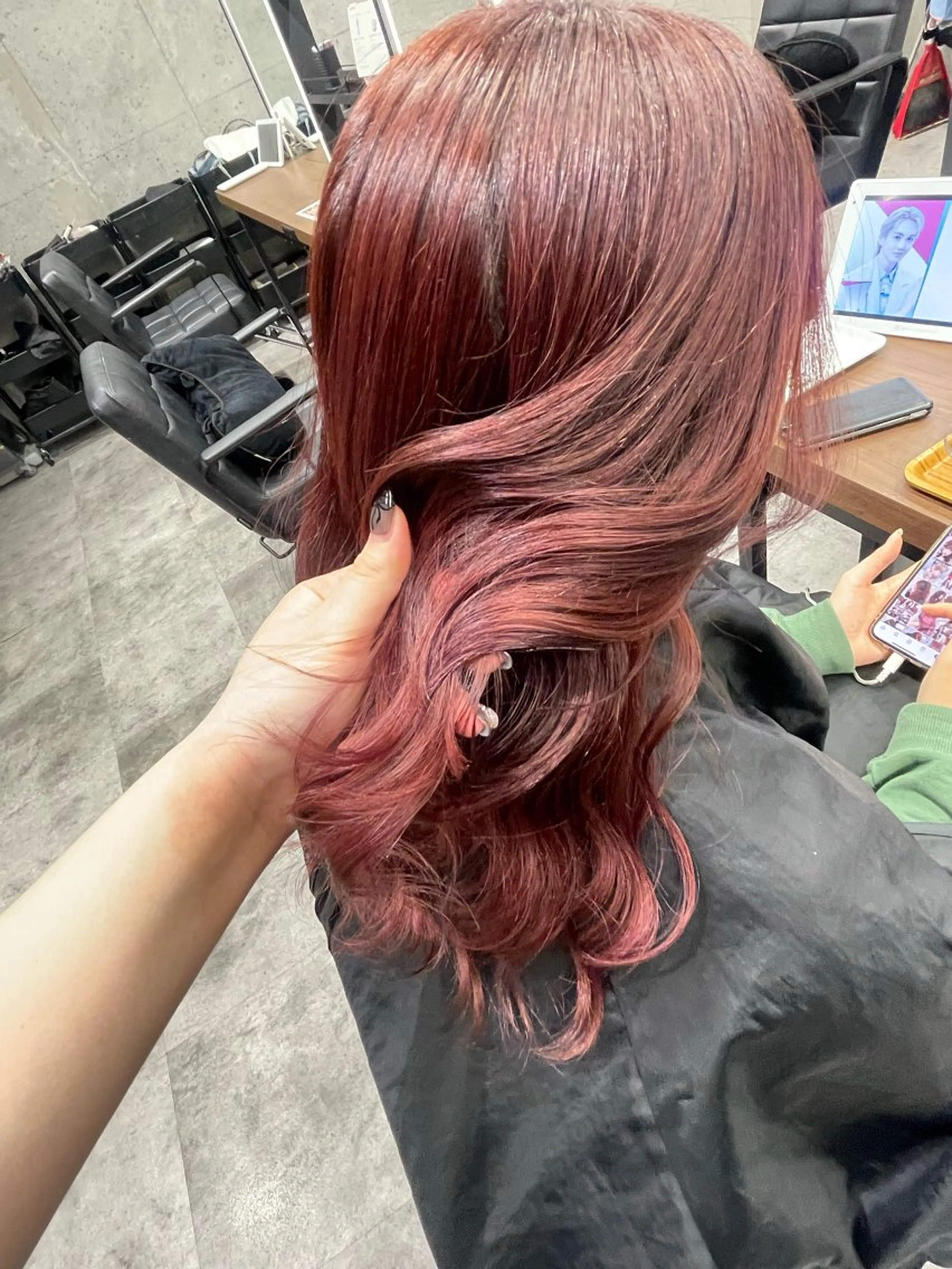 カラー 暖色/ハイトーン/ カラー/HBLのヘアスタイル