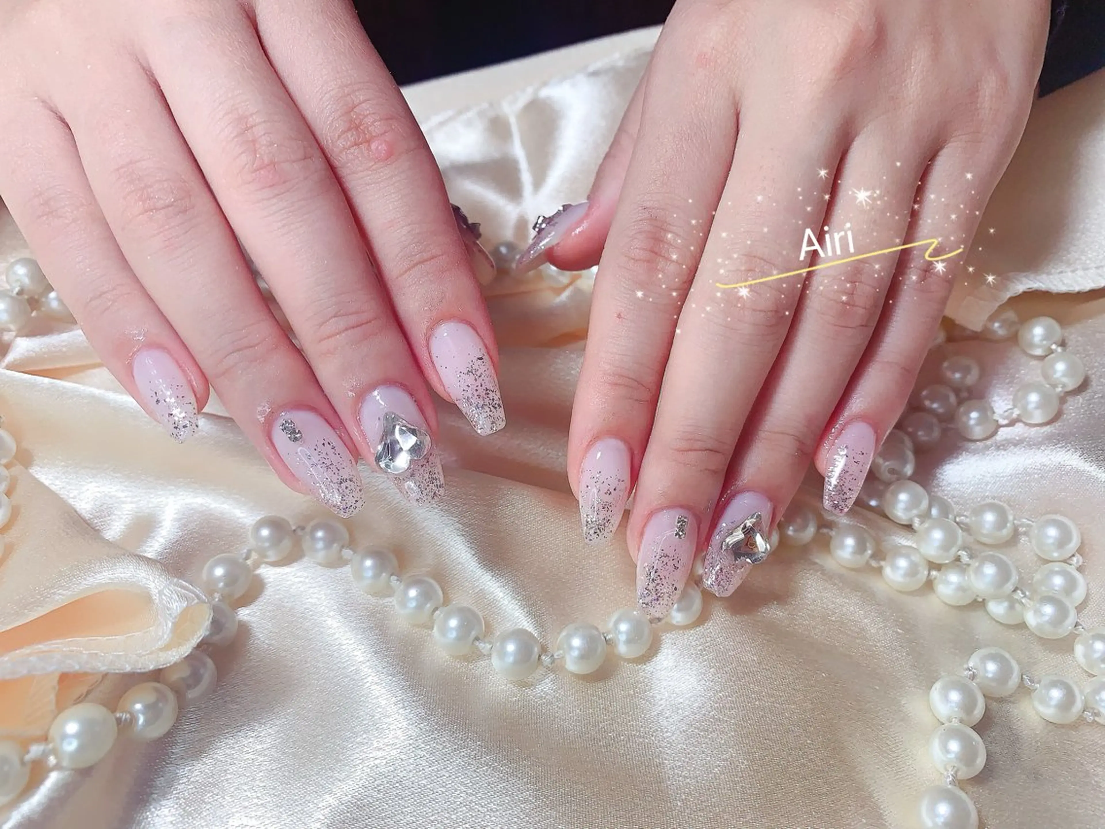 ネイル 桜ネイル フットネイル ジェルネイル 韓国ネイル ラメ(グリッター) ハンドネイル ネイルサロンAiri 長さ出し·シンプルのネイルデザイン
