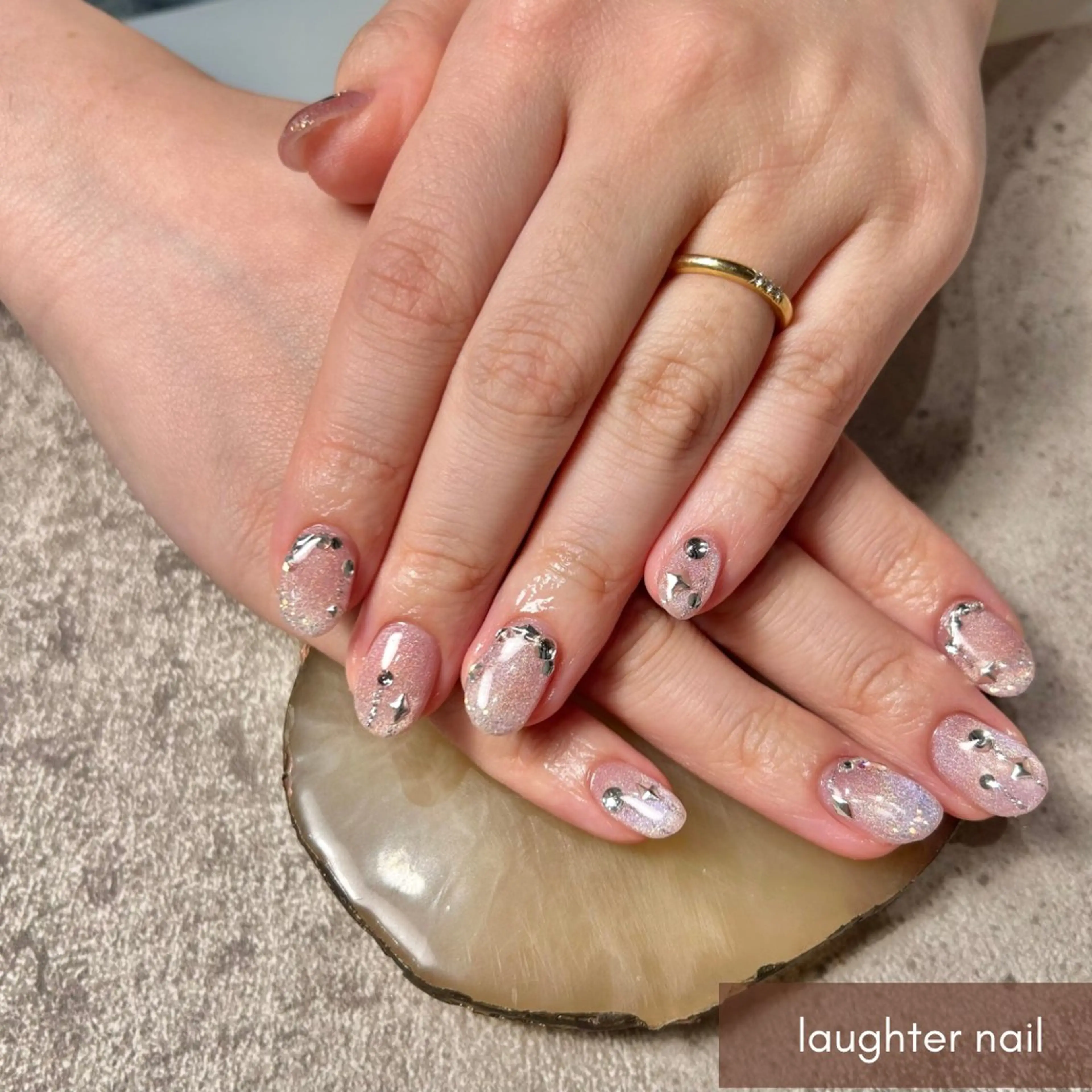 ネイル アートネイル オーロラネイル ジェルネイル マグネットネイル 持ち込み ハンドネイル laughter nailのネイルデザイン