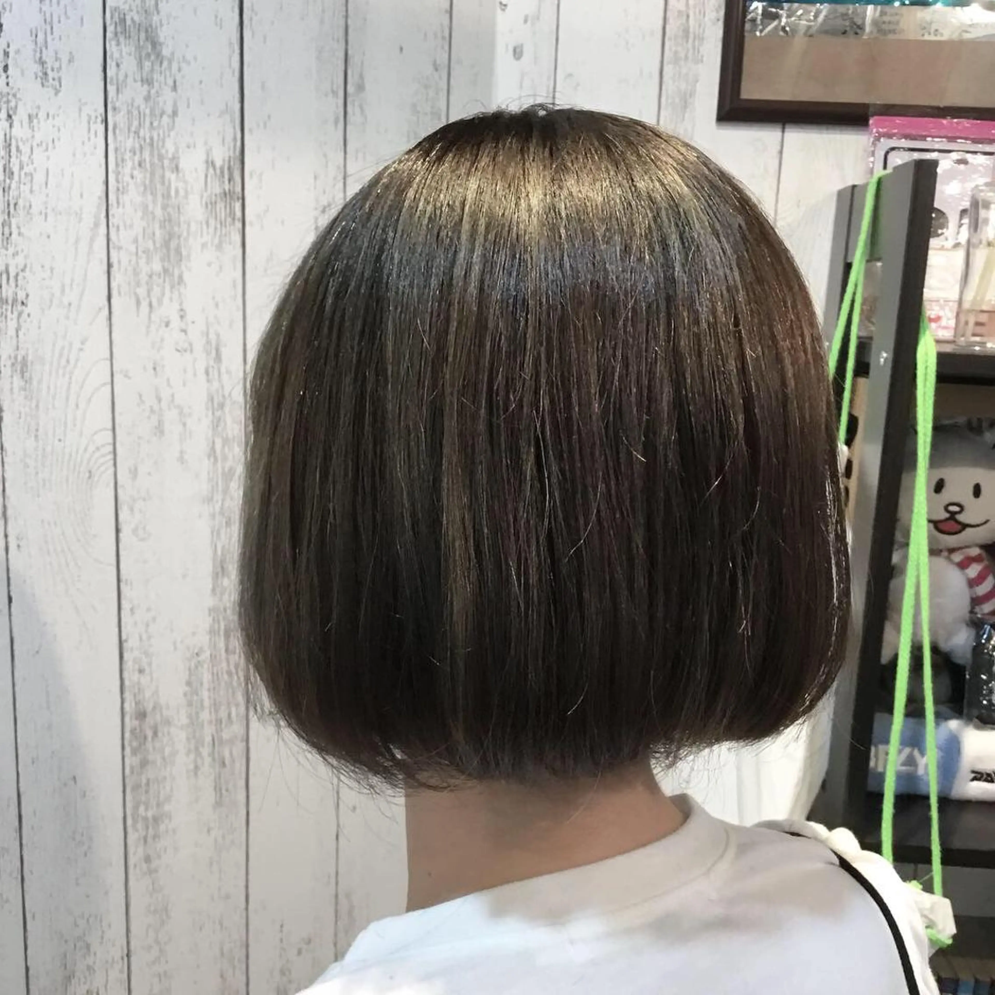 ショート カラー embrace エンブレイスのヘアスタイル