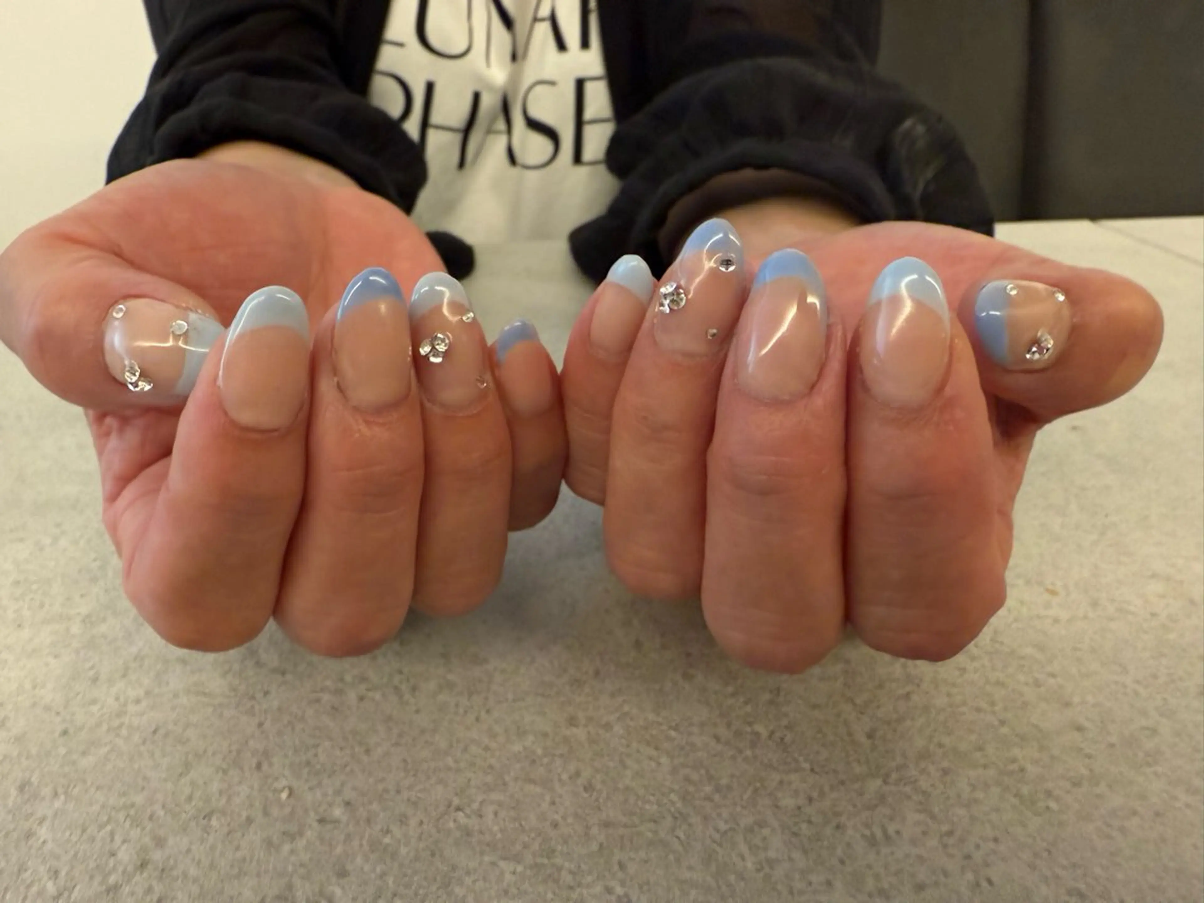 ネイル ブルー フレンチネイル ハンドネイル nail salon Estelleのネイルデザイン