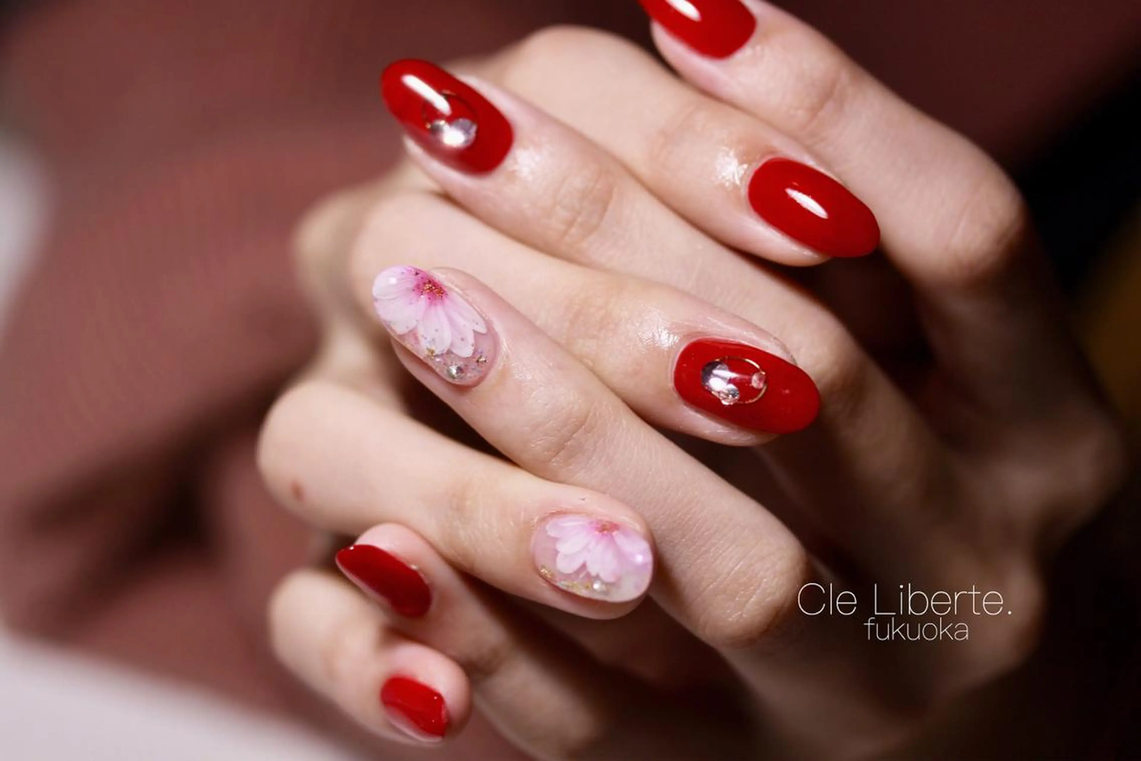 ネイル 桜ネイル 成人式 Elio所属・Elio 国泰寺のネイルデザイン