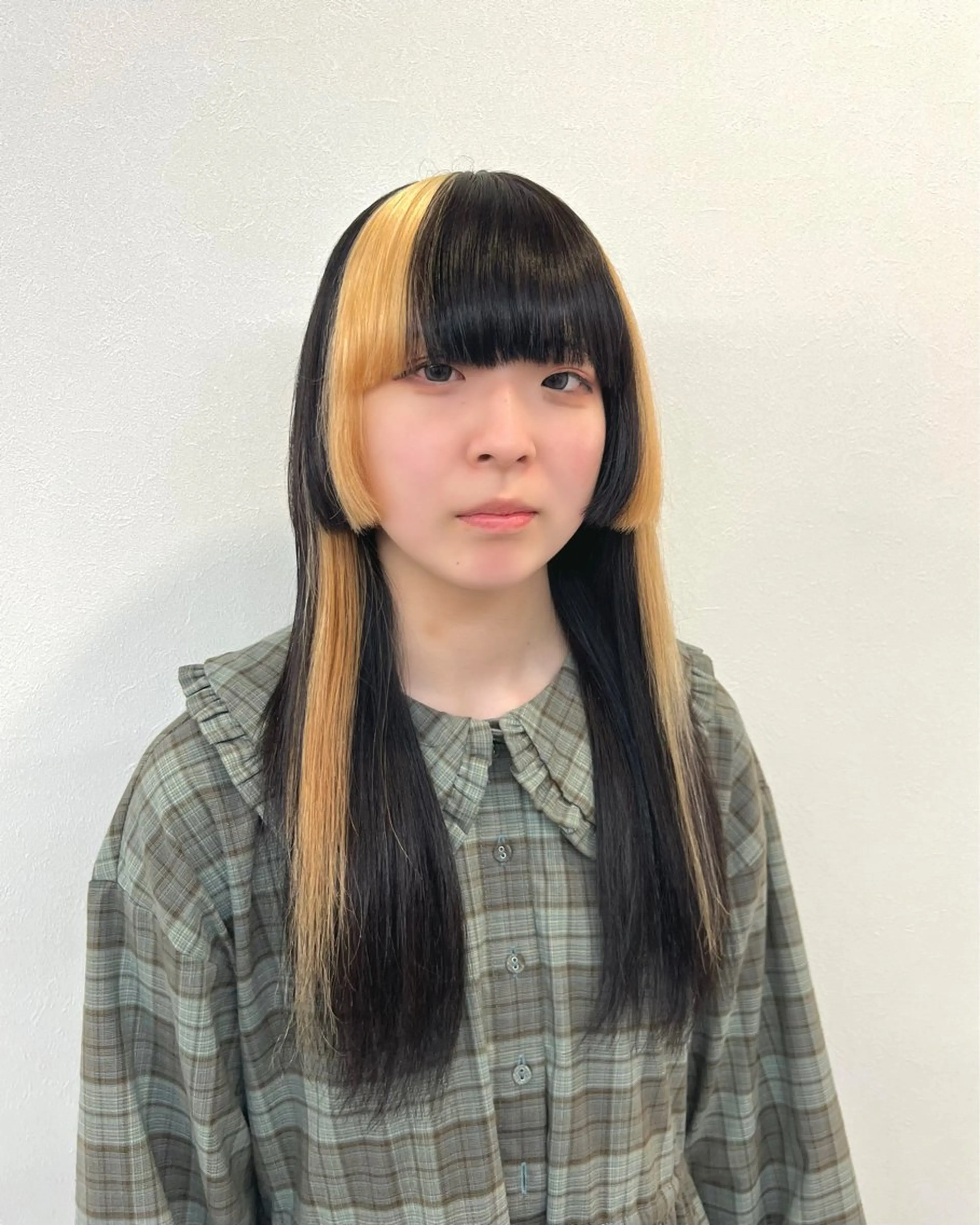ロング カラー ブリーチ ケアブリーチ デザインカラー ヘアカラー ブリーチカラー🦋‪ 田中さくらのヘアスタイル