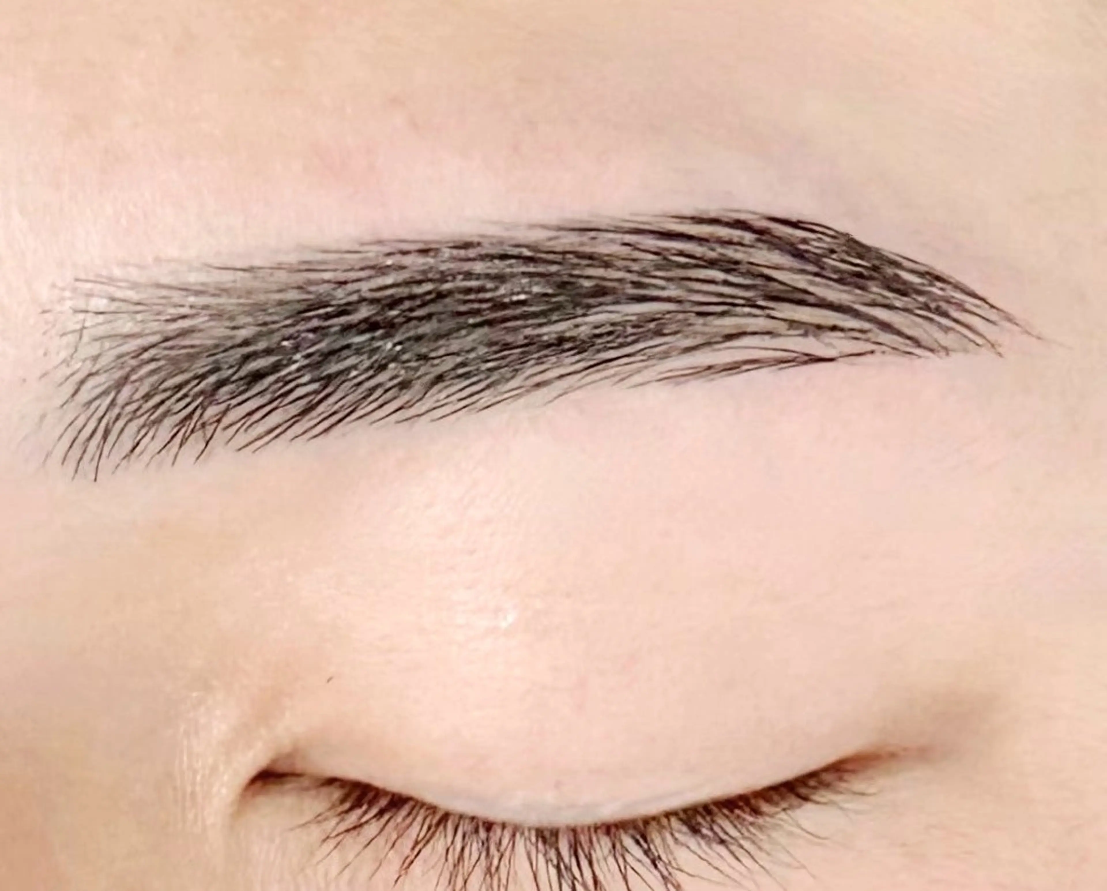 メンズ アイブロウ iolo_ uedaの眉毛・アイブロウイメージ