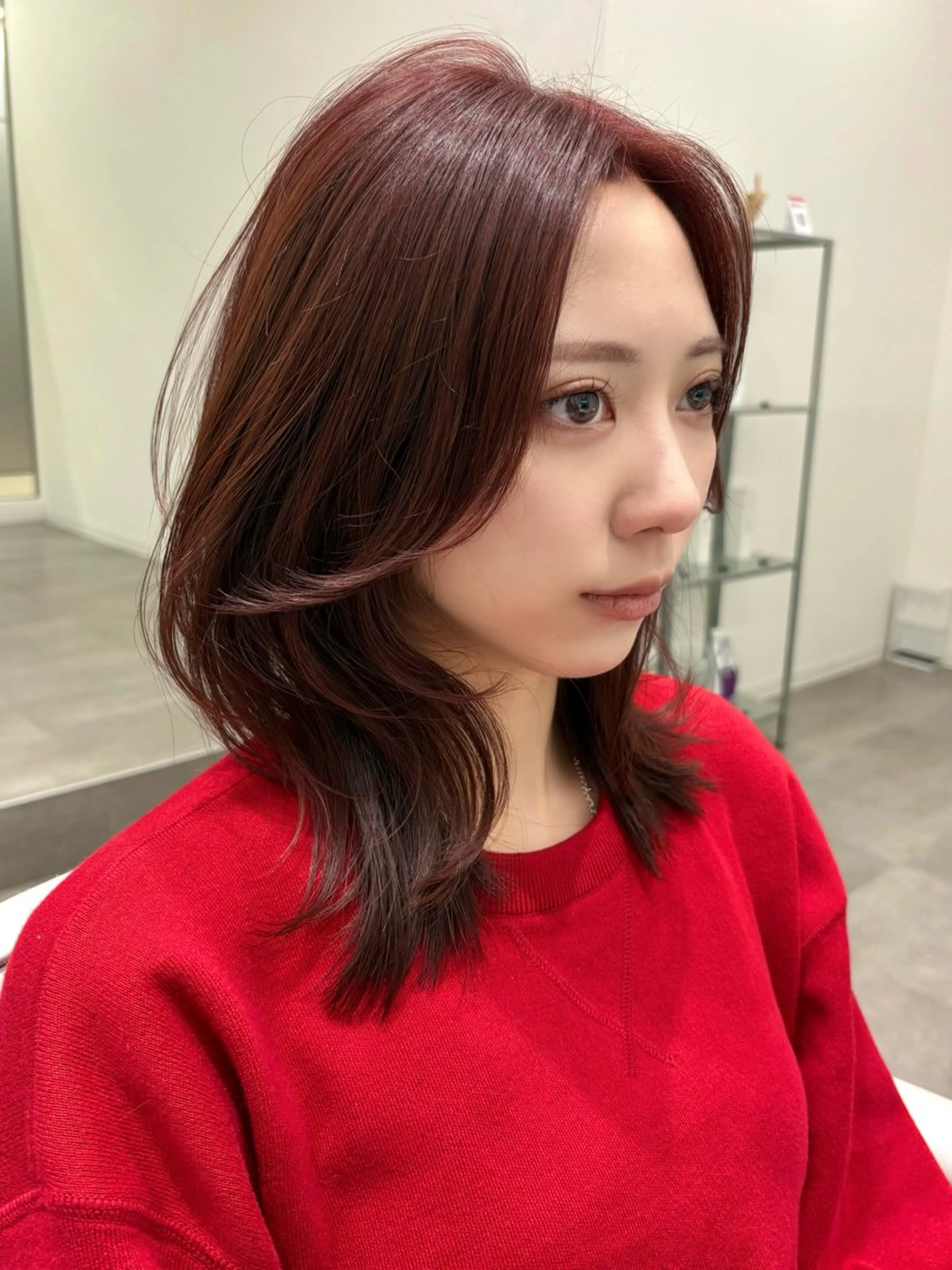 ミディアム レイヤーカット 小顔カット カット ヘアカラー トリートメント PULSE yokohama所属・横浜駅/韓国レイヤー カット/髪質改善のヘアスタイル