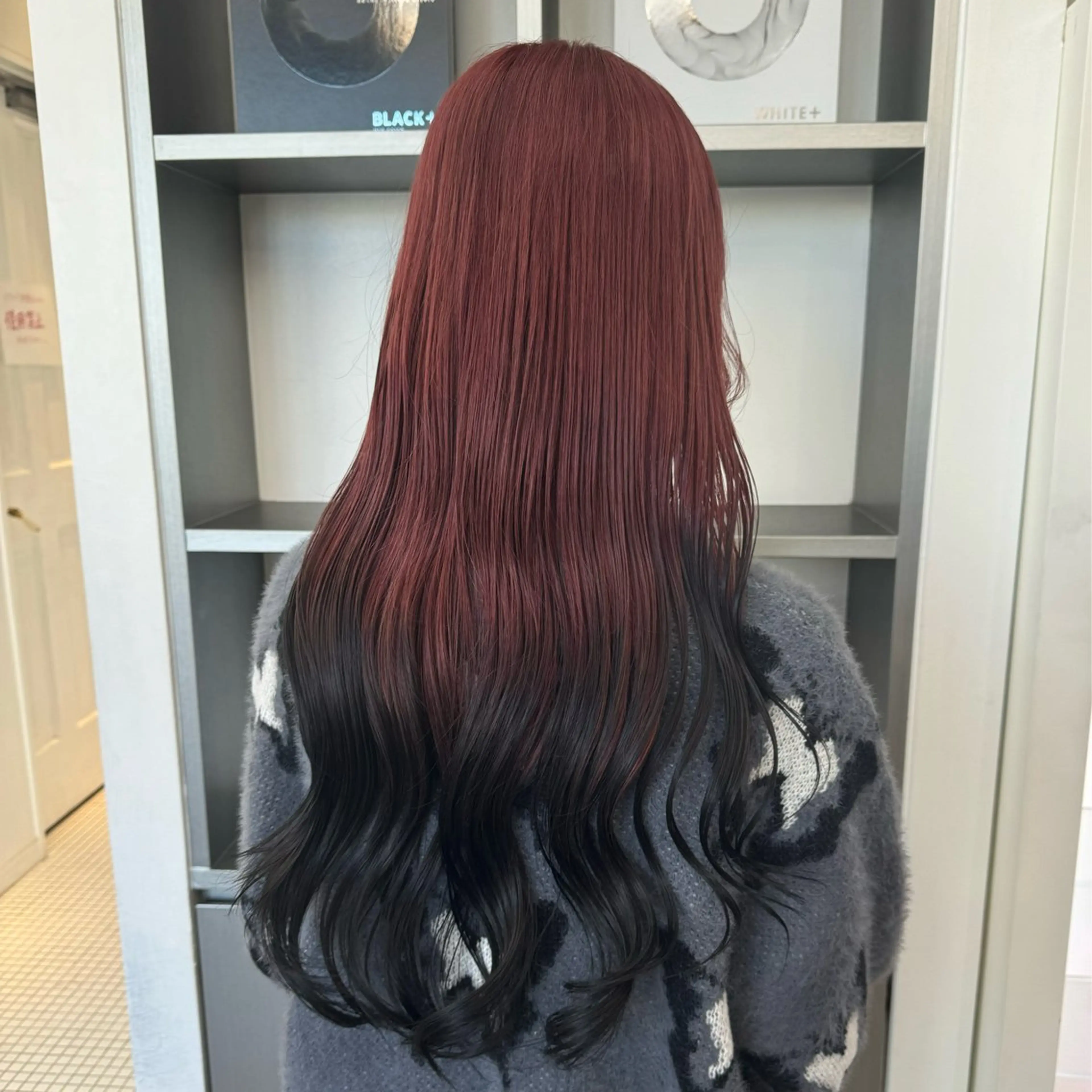 セミロング カラー ヘアカラー トリートメント 🌼動き×透明感🩵 ハイトーン/ナナのヘアスタイル