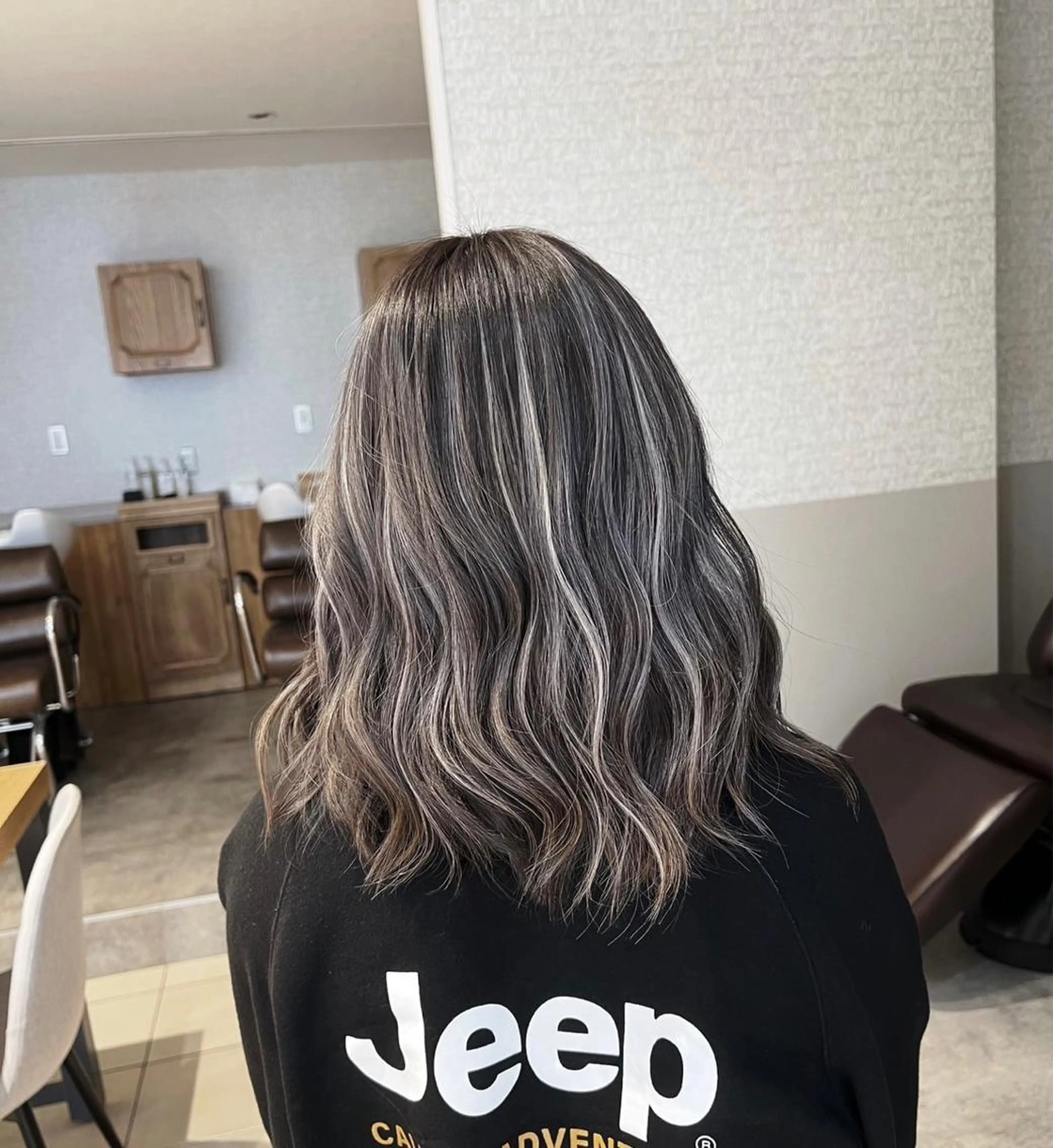 ショート カラー ダークグレー ダークグレージュ グレージュ ハイライトカラー ハイライト ヘアカラー トリートメント ROBIN所属・指名数No.1 /NAOYAのヘアスタイル