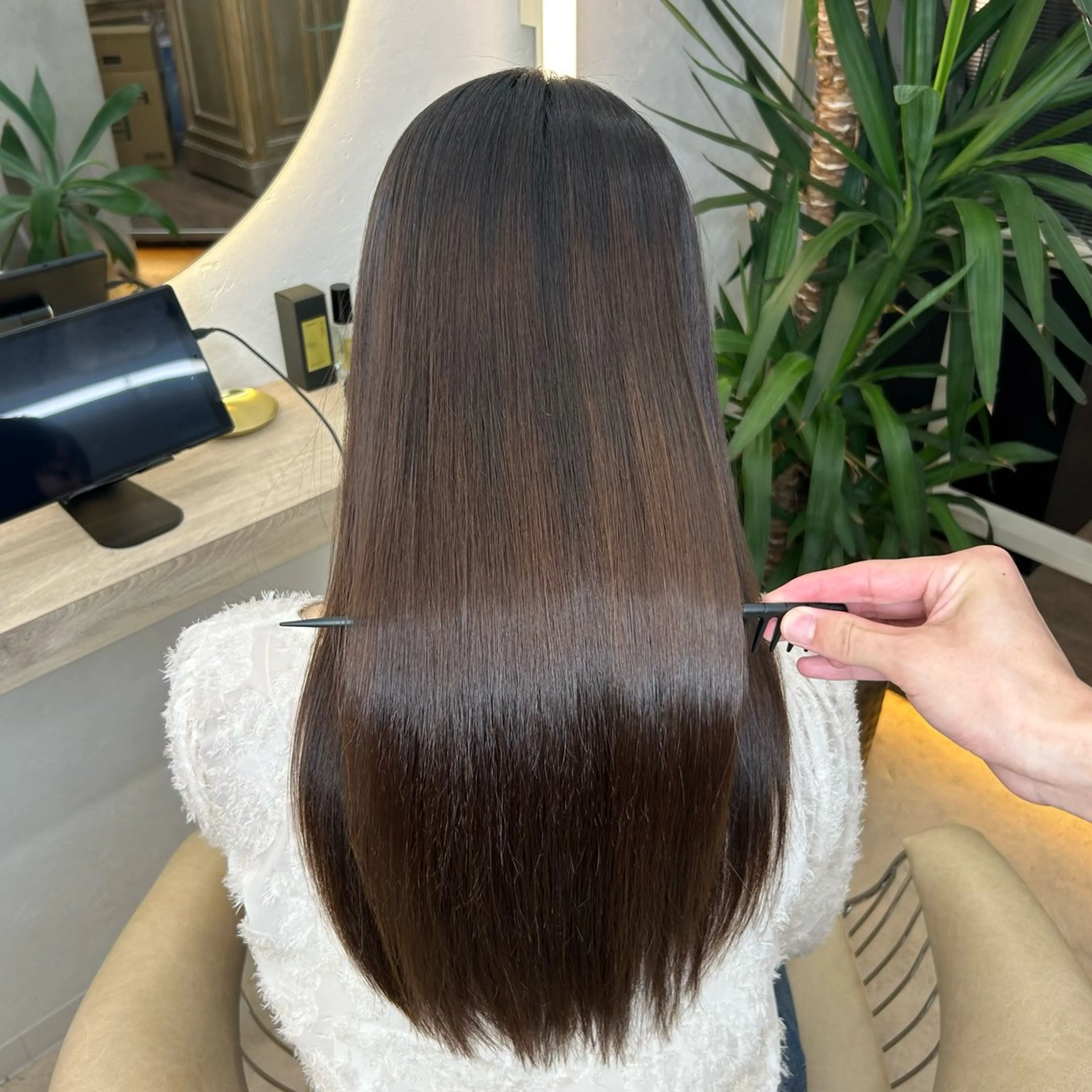 ロング 髪質改善 縮毛矯正 トリートメント Hui.所属・縮毛矯正・髪質改善 特化 出納 直起のヘアスタイル