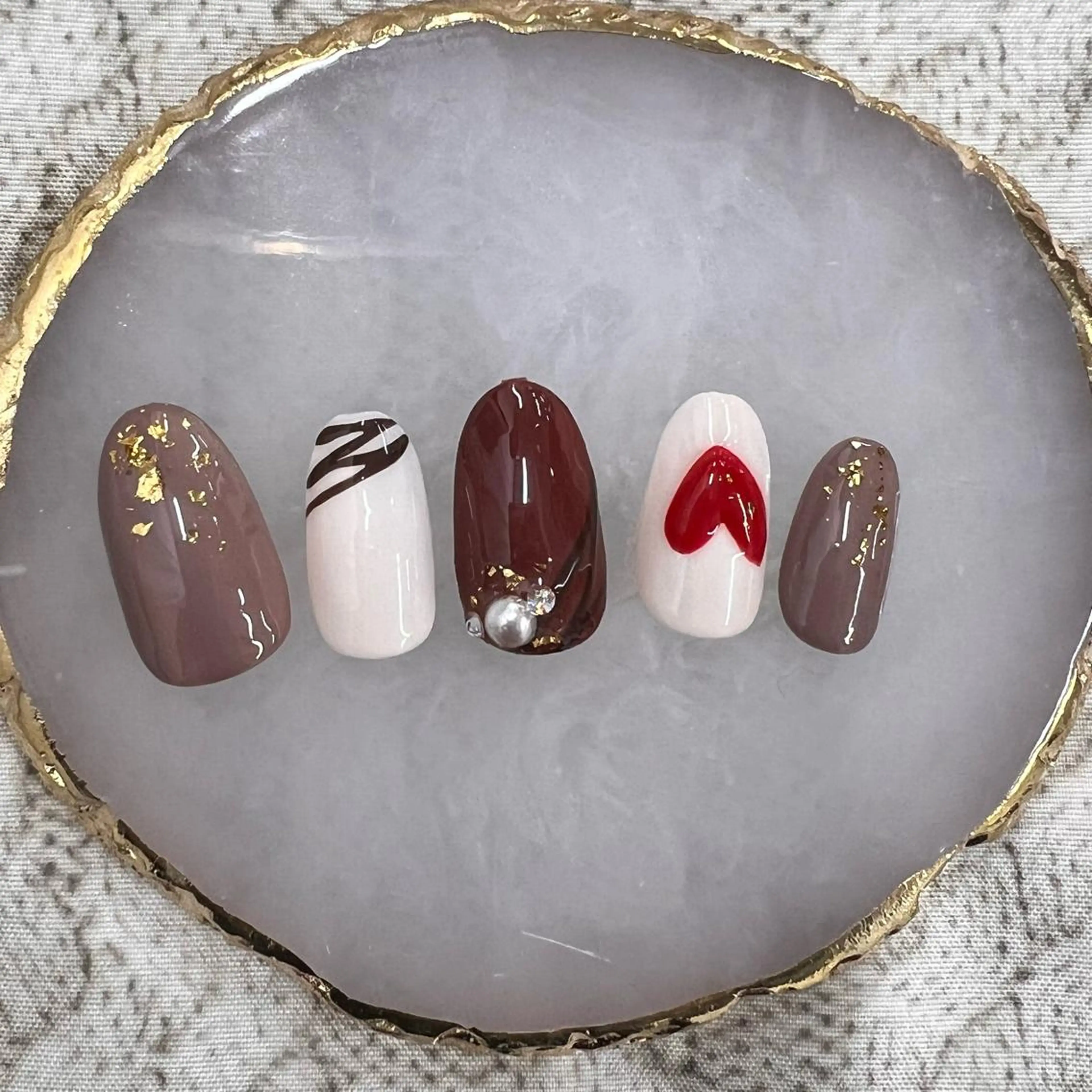 ネイル バレンタイン ハンドネイル Minion所属・北浦和minion YUKIのマツエク・マツパデザイン