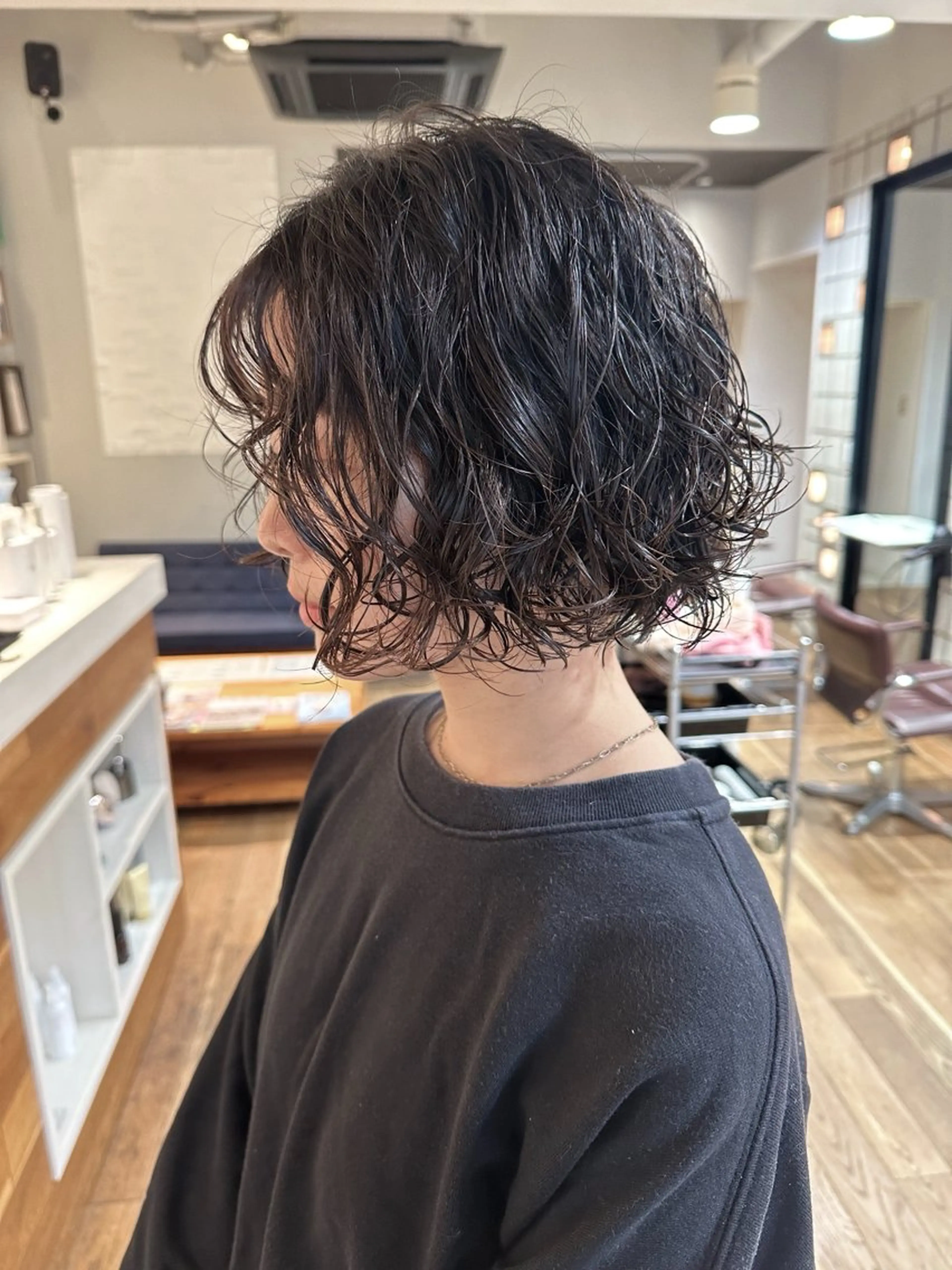 ミディアム パーマ パーマ 塩澤 榛奈のヘアスタイル