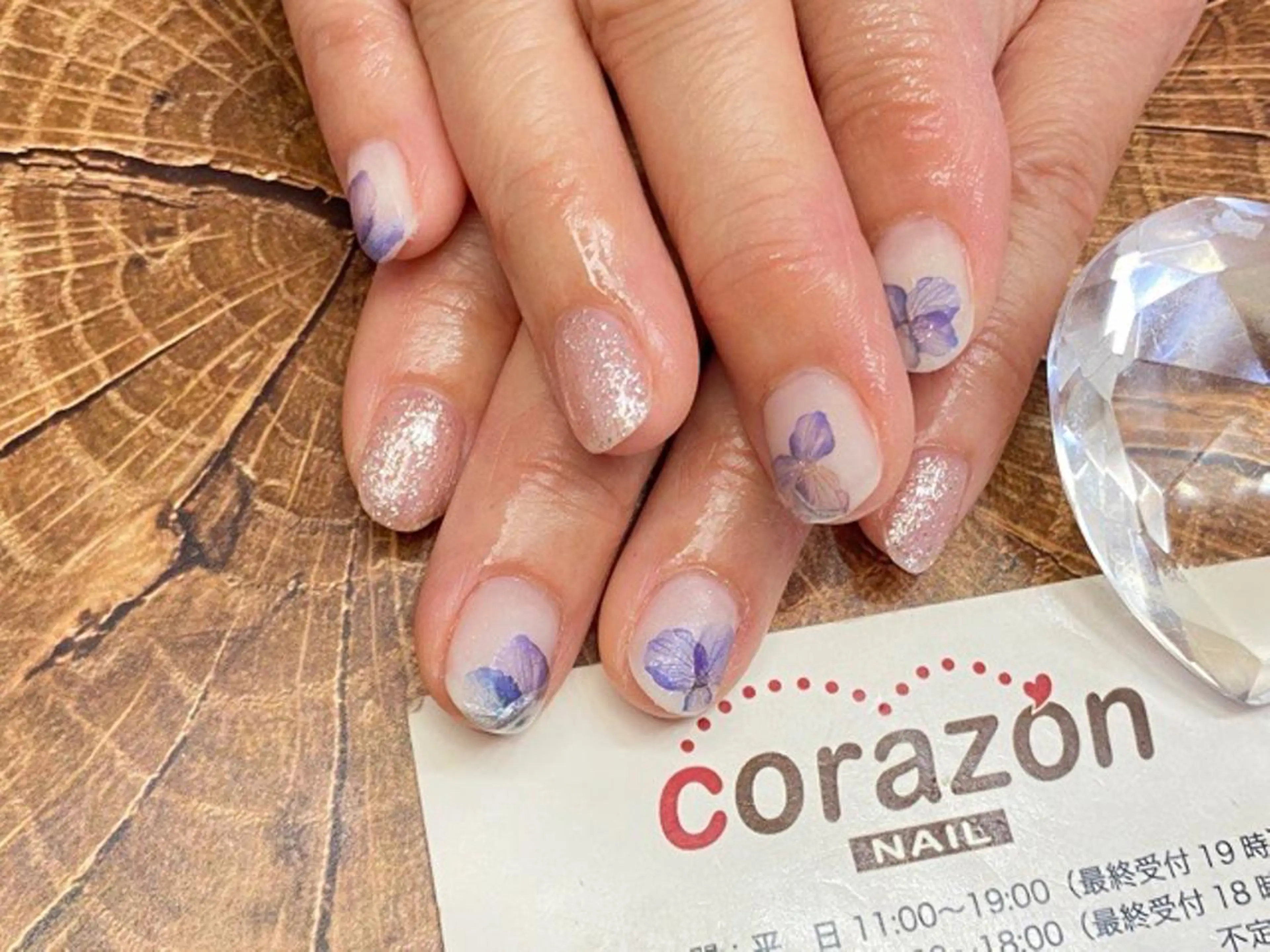 ネイル フラワーネイル マットネイル ワンカラーネイル シルバー ホワイト corazon所属・ネイリスト aicoのネイルデザイン