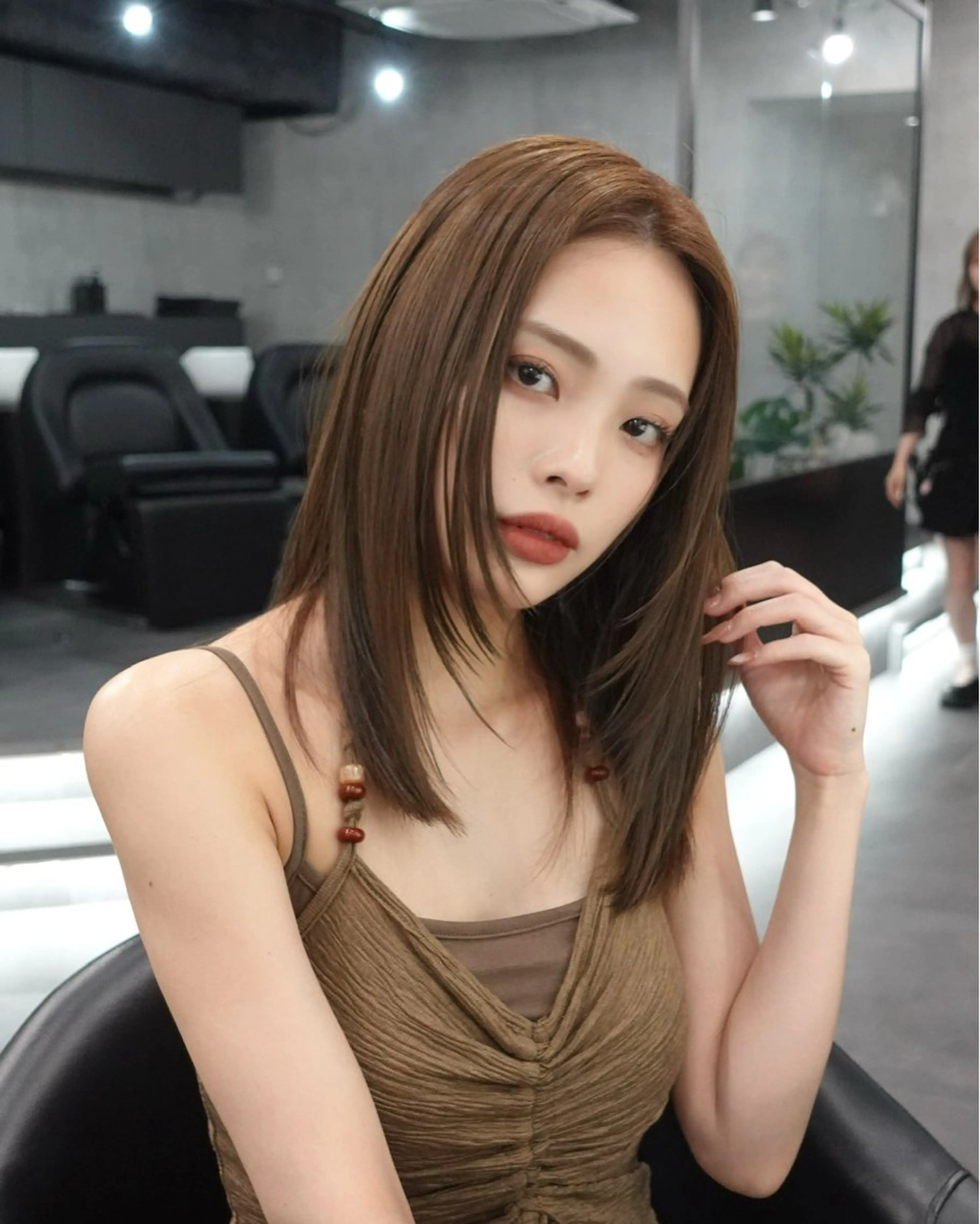 セミロング 顔まわりレイヤー 伸ばしかけ 髪質改善 レイヤーカット カット トリートメント レイヤー/髪質改善 shogoのヘアスタイル