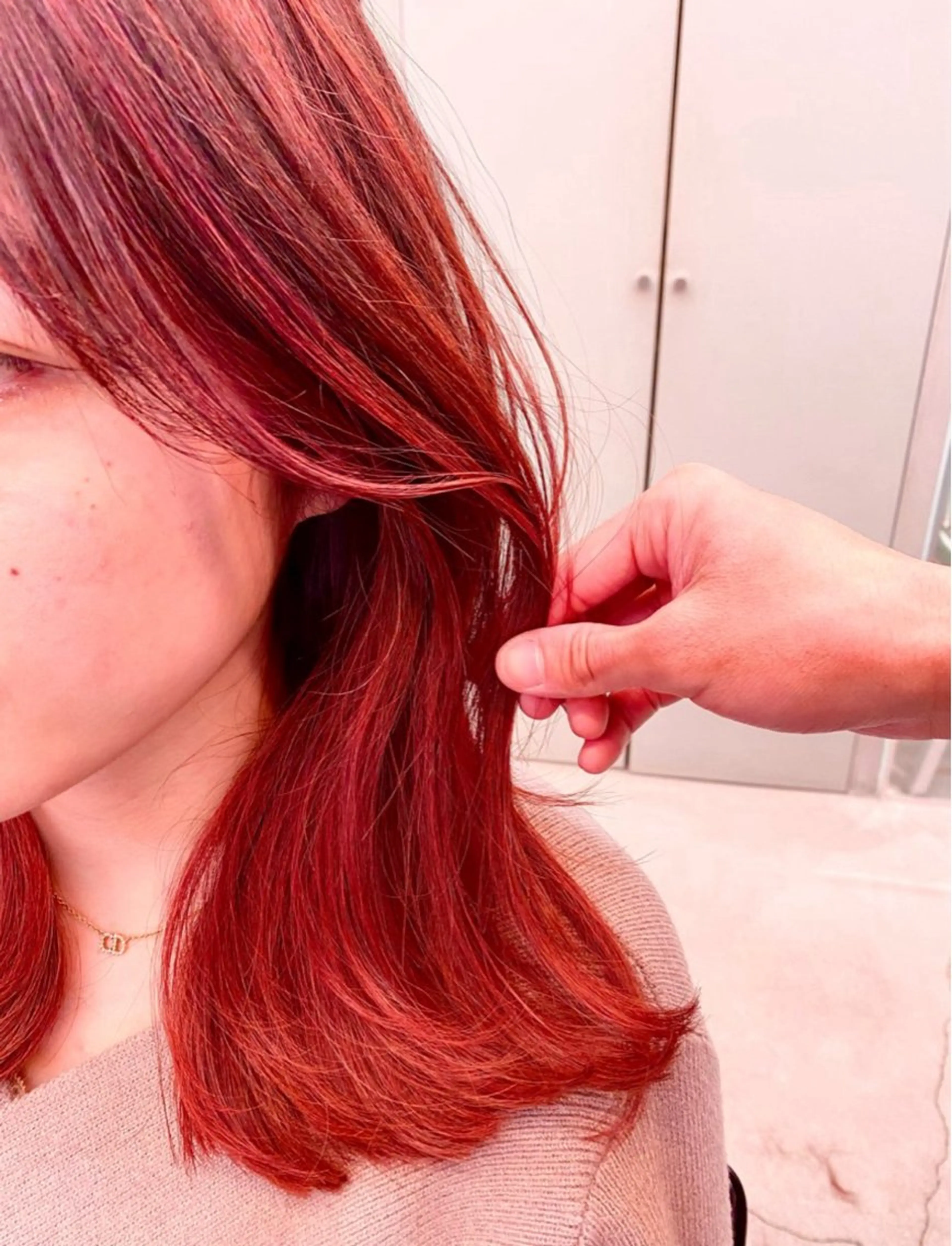 セミロング カラー ブリーチ ハイライトカラー ピンクカラー ハイライト カット ヘアカラー トリートメント 普通の美容室じゃない ‼️/若林のヘアスタイル